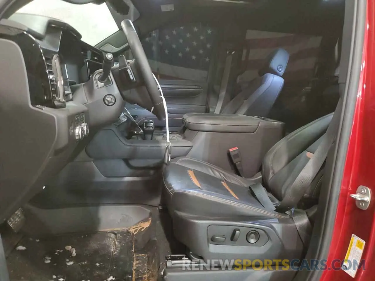 7 Photograph of a damaged car 3GTUUEELXRG202827 GMC SIERRA 2024