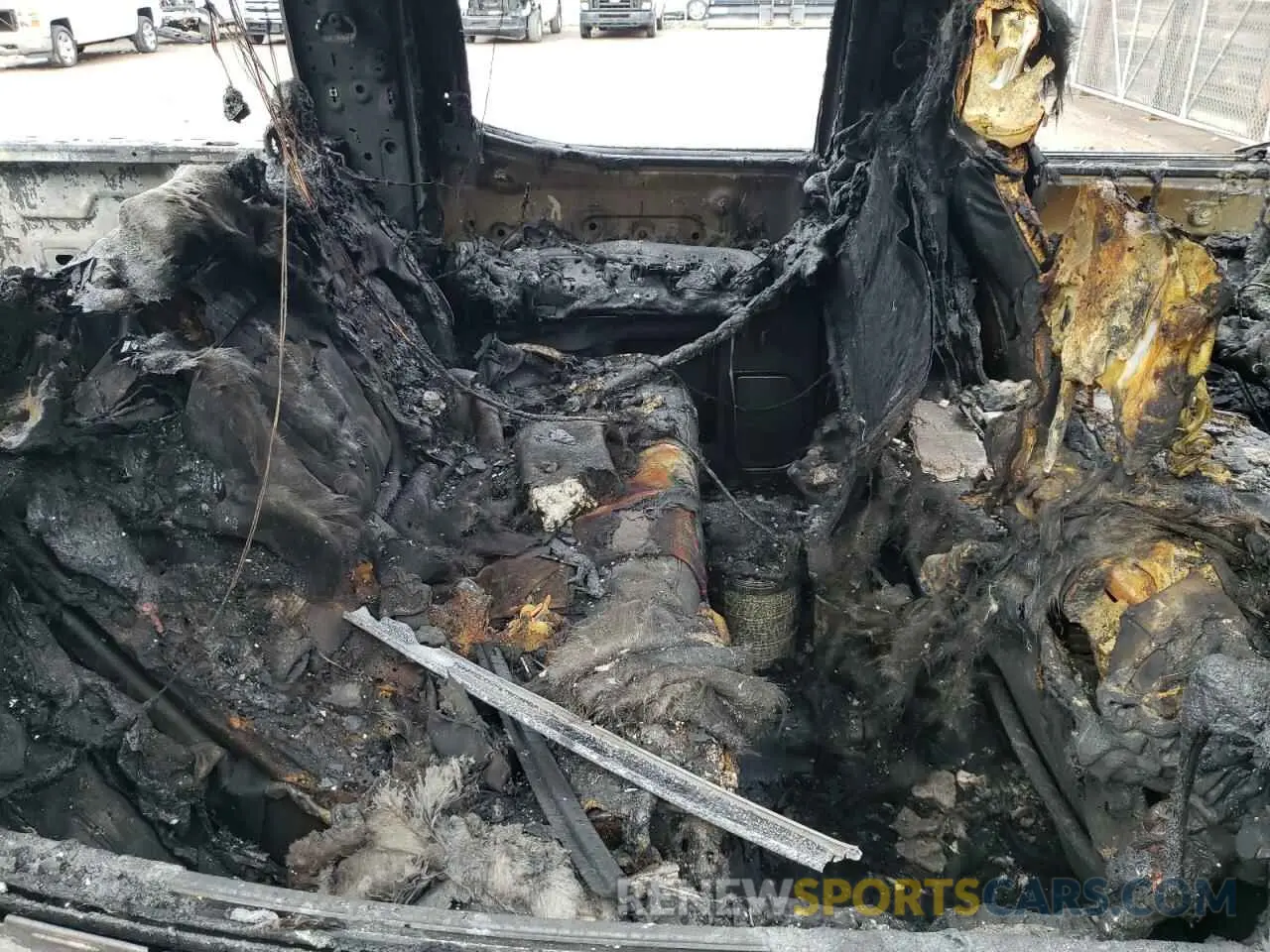 10 Photograph of a damaged car 3GTUUFEL9RG137071 GMC SIERRA 2024