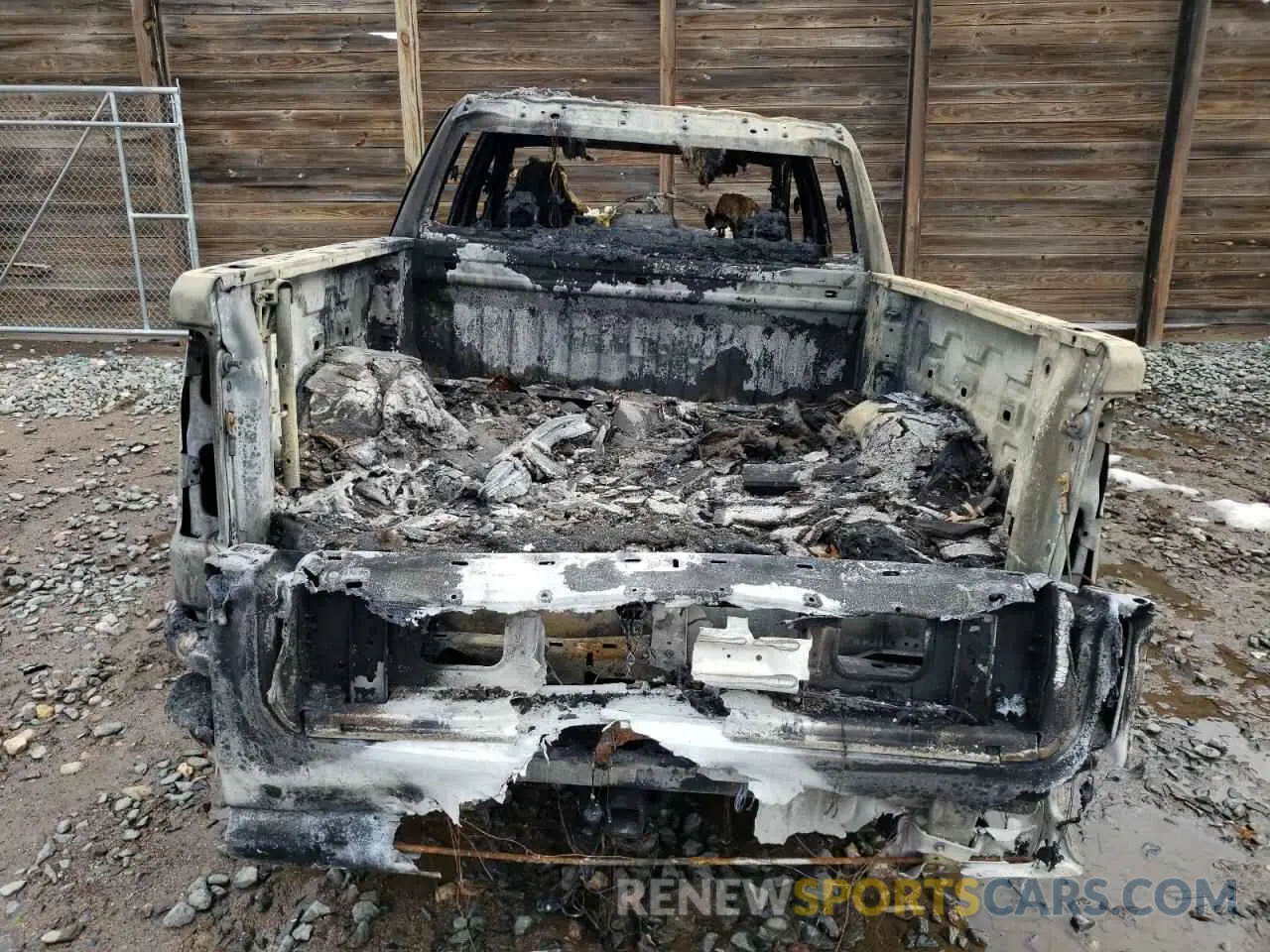 6 Photograph of a damaged car 3GTUUFEL9RG137071 GMC SIERRA 2024