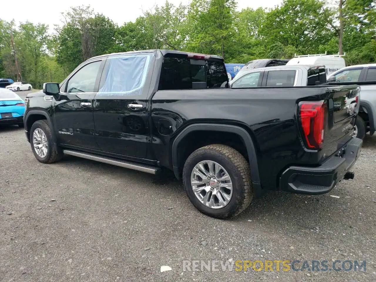 2 Photograph of a damaged car 3GTUUGED2RG326577 GMC SIERRA 2024