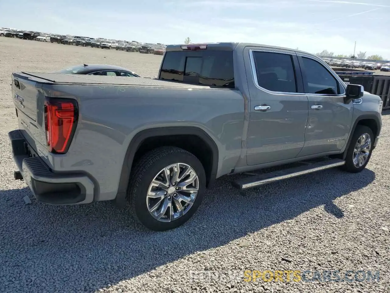 3 Photograph of a damaged car 3GTUUGEDXRG405981 GMC SIERRA 2024