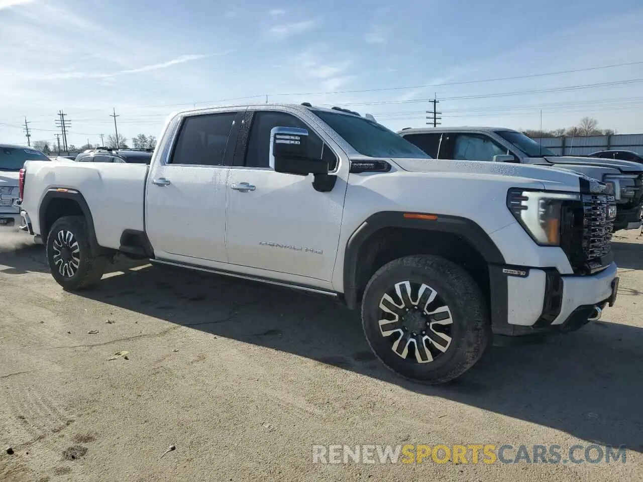 4 Фотография поврежденного автомобиля 1GT4UYEYXSF197956 GMC SIERRA 2025