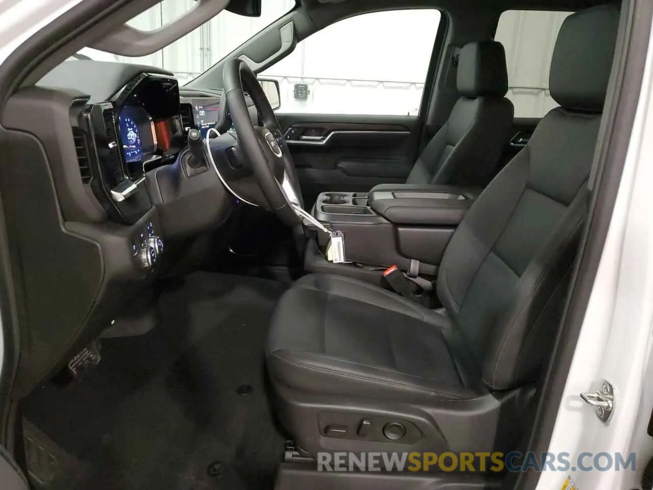 7 Фотография поврежденного автомобиля 1GTUUDED0SZ240561 GMC SIERRA 2025