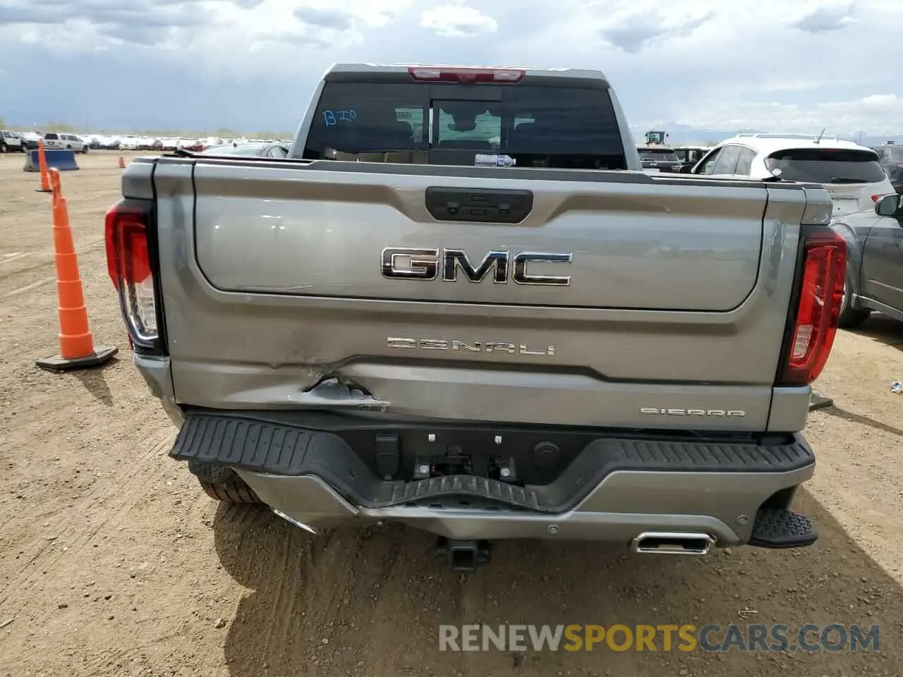 6 Photograph of a damaged car 1GTUUHE80SZ106868 GMC SIERRA 2025
