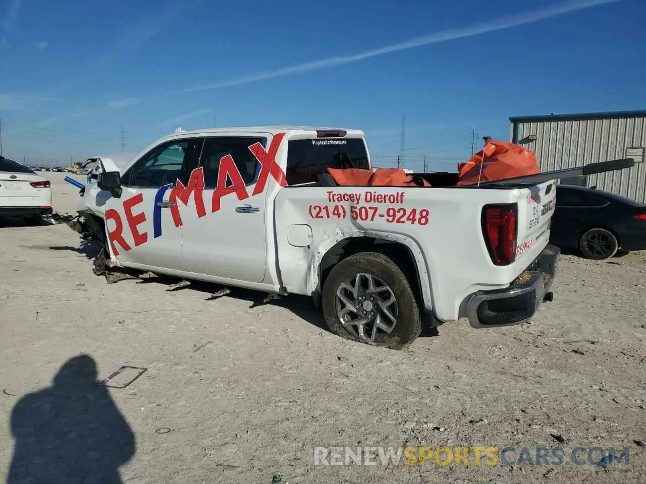 2 Photograph of a damaged car 3GTPHDED1SG135321 GMC SIERRA 2025