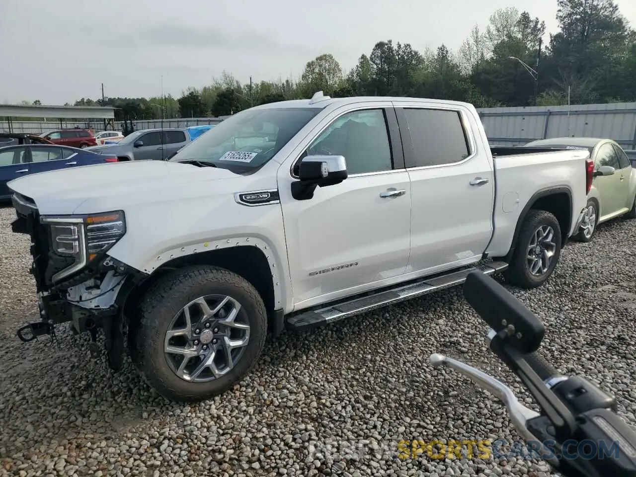 1 Photograph of a damaged car 3GTUUDED7SG192217 GMC SIERRA 2025
