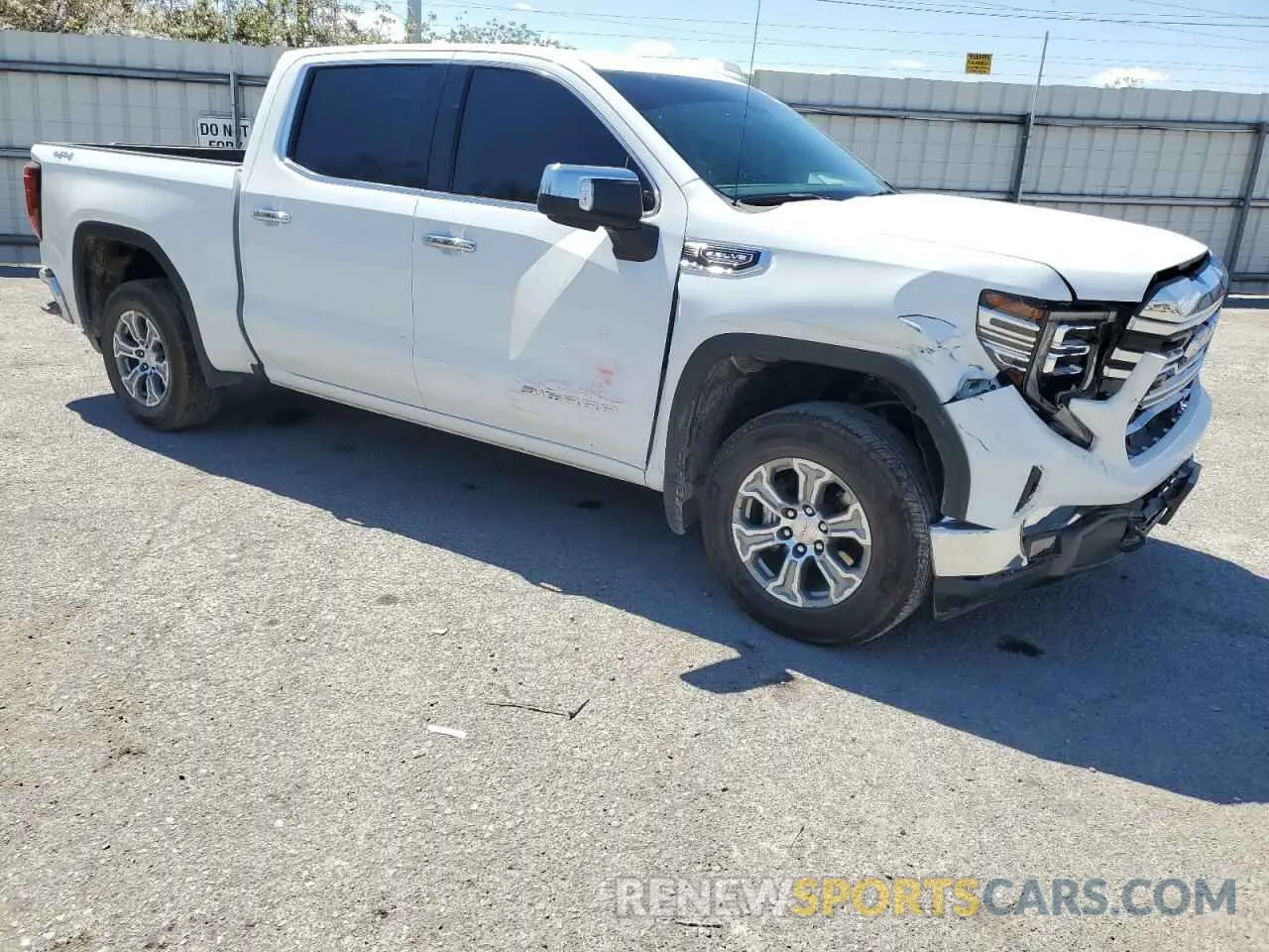 4 Фотография поврежденного автомобиля 3GTUUDED7SG197725 GMC SIERRA 2025