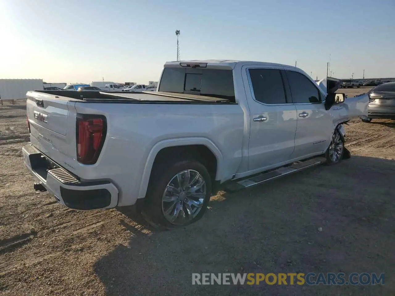 3 Photograph of a damaged car 3GTUUGED0SG249309 GMC SIERRA 2025