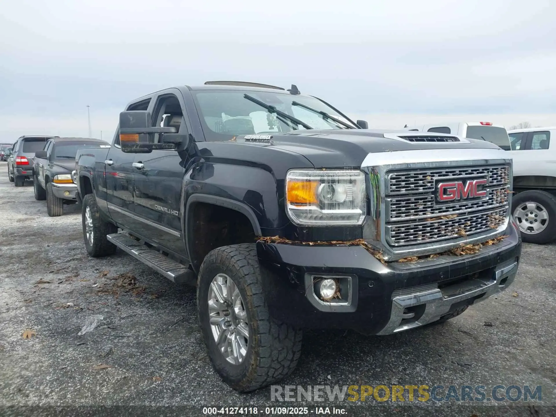 1 Фотография поврежденного автомобиля 1GT12SEY9KF137673 GMC SIERRA 2500HD 2019
