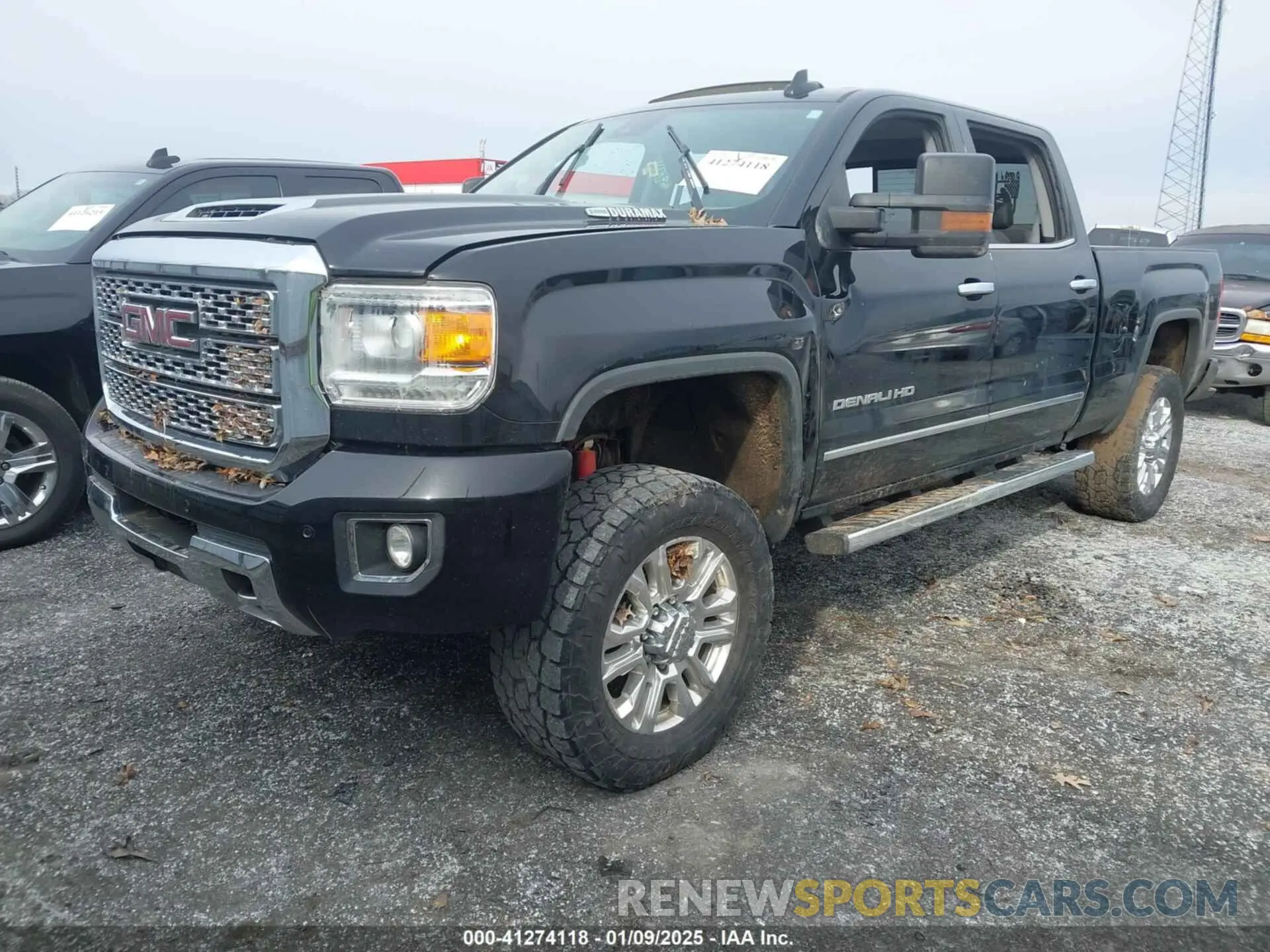 2 Фотография поврежденного автомобиля 1GT12SEY9KF137673 GMC SIERRA 2500HD 2019