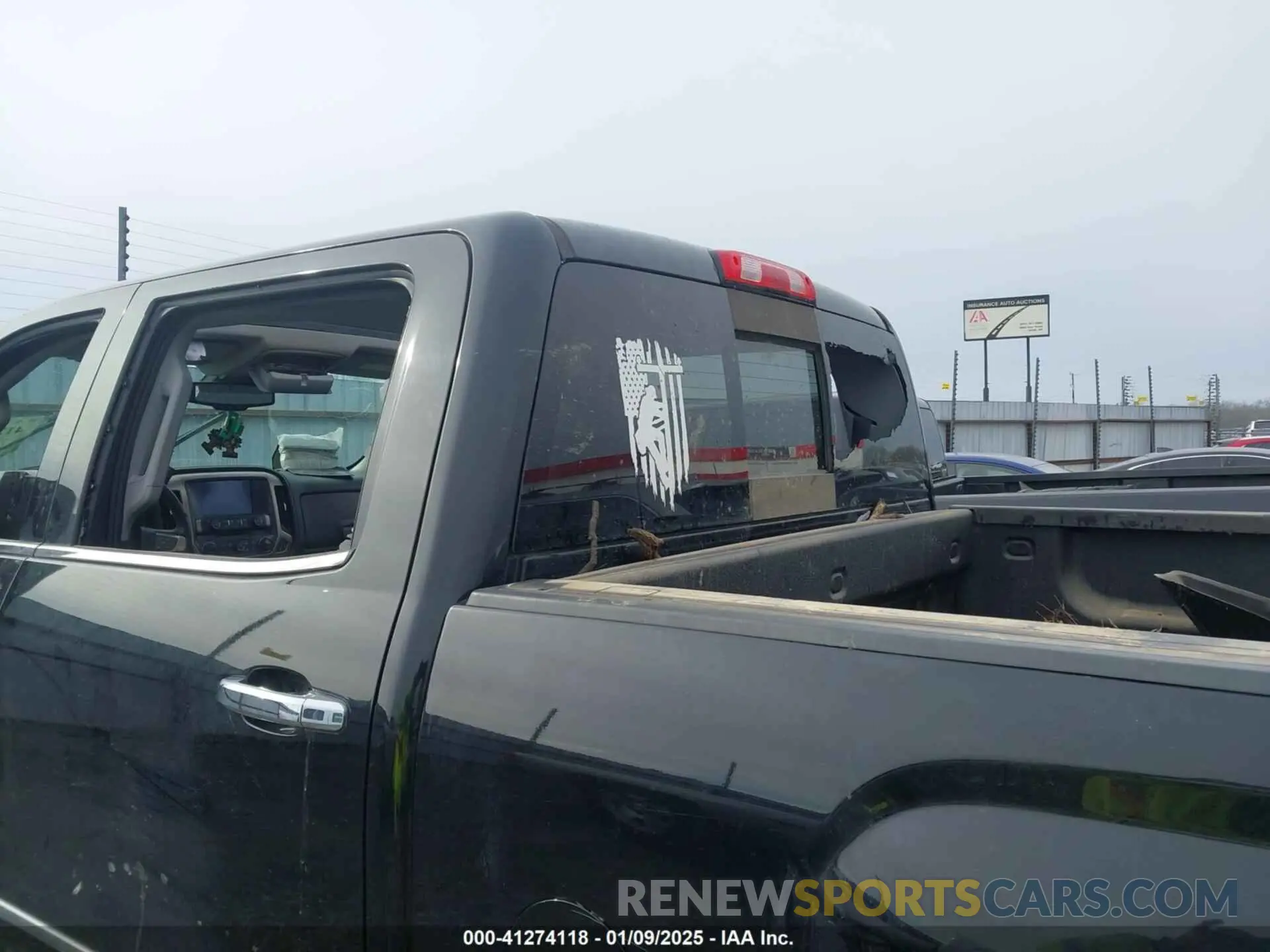 6 Фотография поврежденного автомобиля 1GT12SEY9KF137673 GMC SIERRA 2500HD 2019