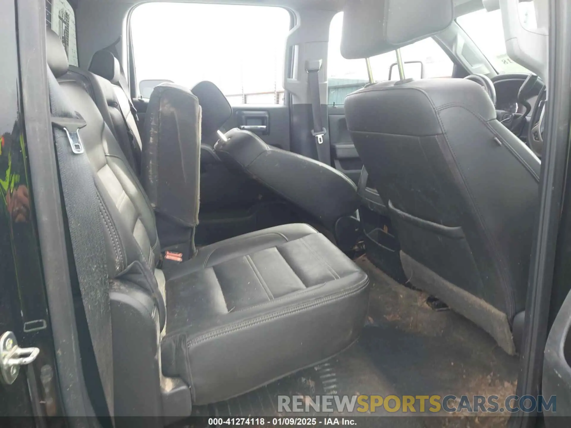 8 Фотография поврежденного автомобиля 1GT12SEY9KF137673 GMC SIERRA 2500HD 2019
