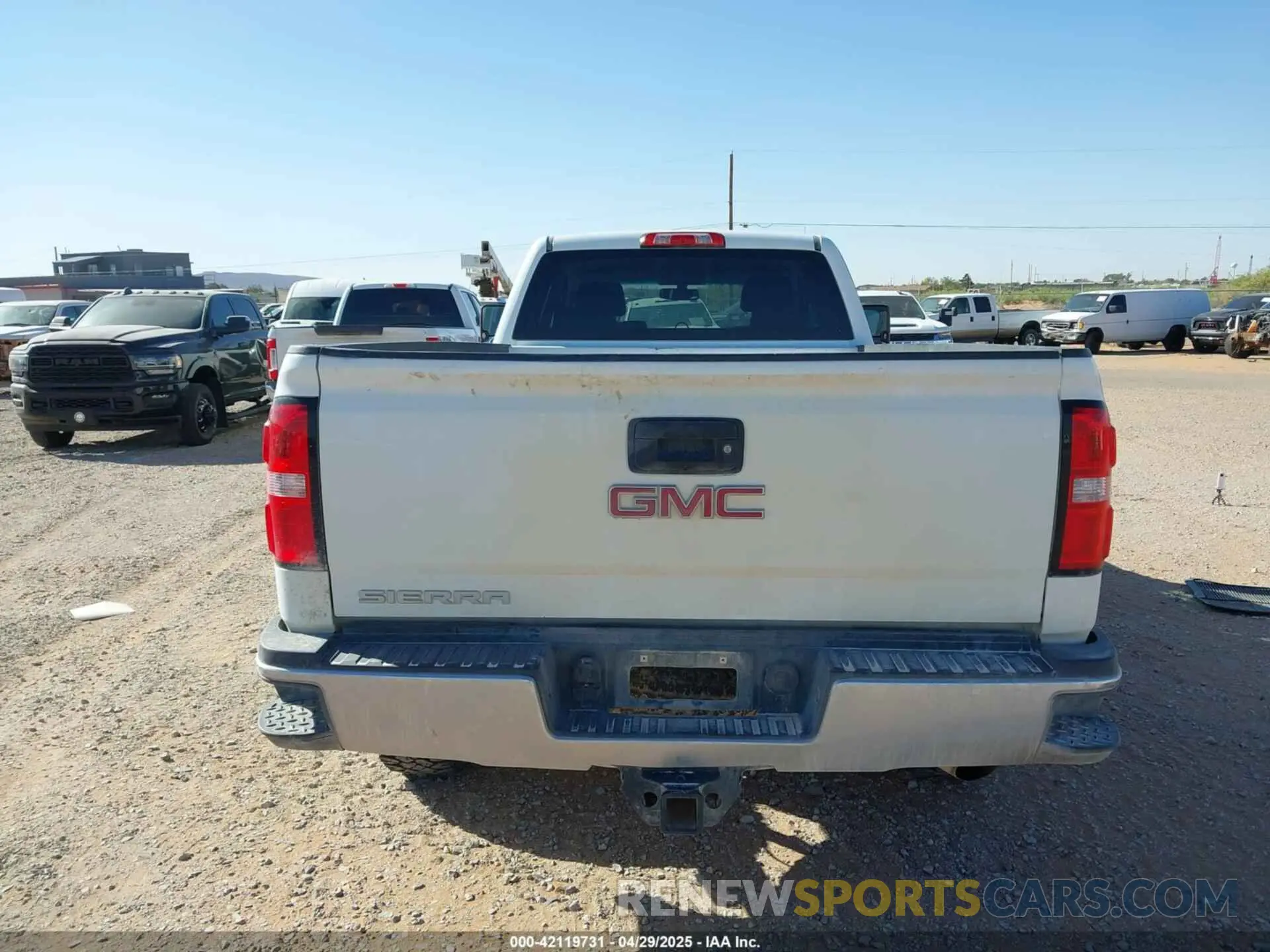 16 Фотография поврежденного автомобиля 2GT22NEG8K1157031 GMC SIERRA 2500HD 2019