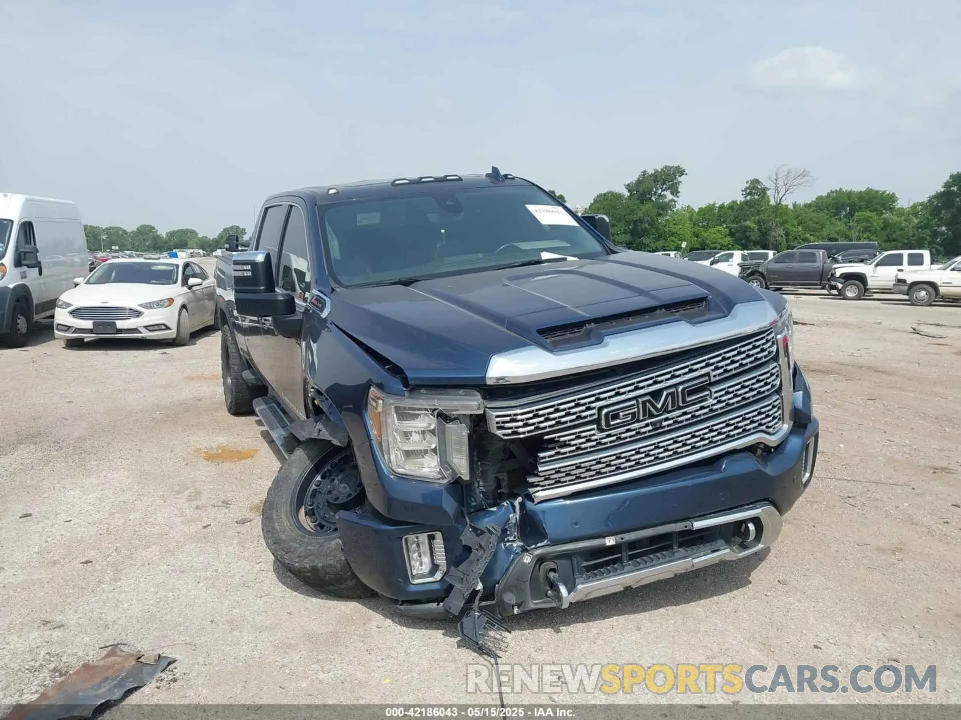 1 Фотография поврежденного автомобиля 1GT49RE7XLF322129 GMC SIERRA 2500HD 2020