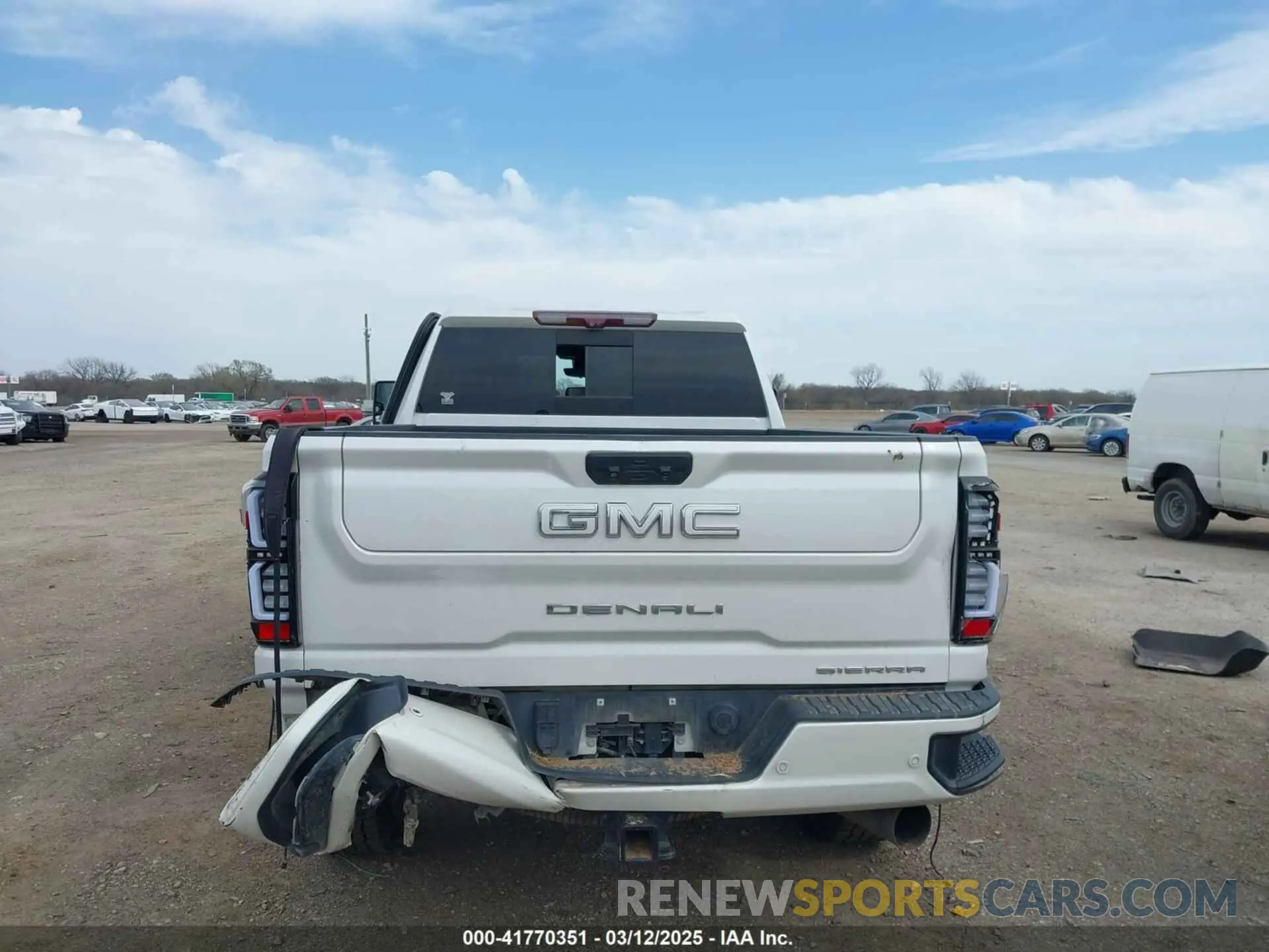 14 Photograph of a damaged car 1GT49REY0LF167275 GMC SIERRA 2500HD 2020