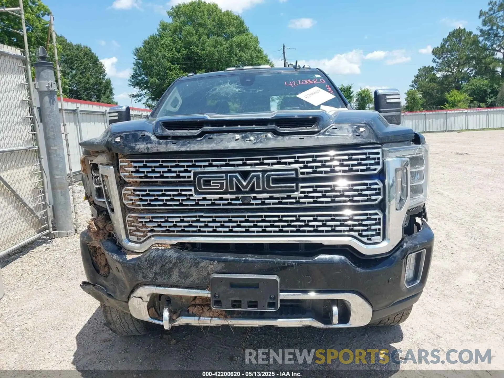 11 Photograph of a damaged car 1GT49REY7LF197213 GMC SIERRA 2500HD 2020