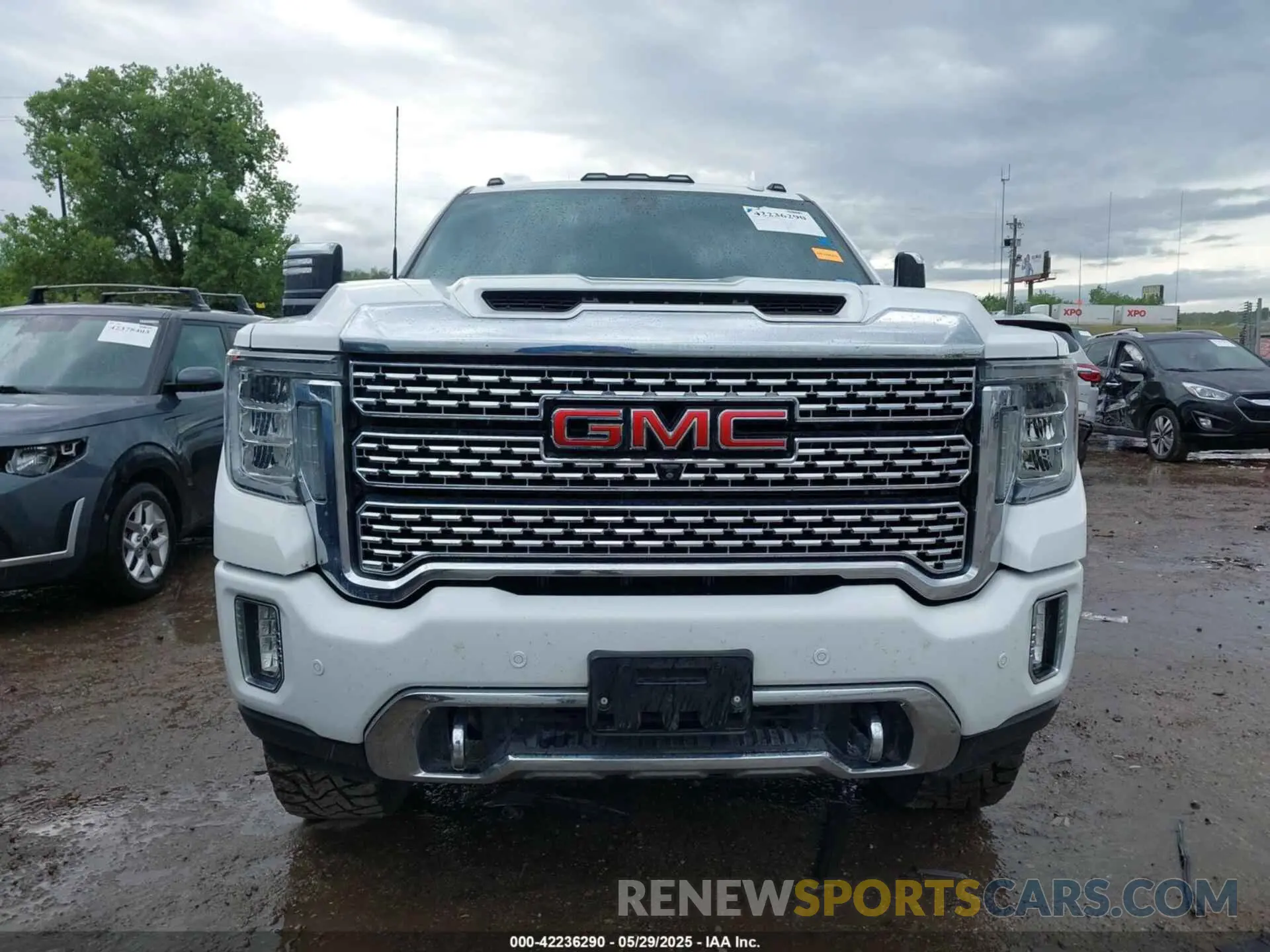 13 Photograph of a damaged car 1GT49REYXLF262247 GMC SIERRA 2500HD 2020
