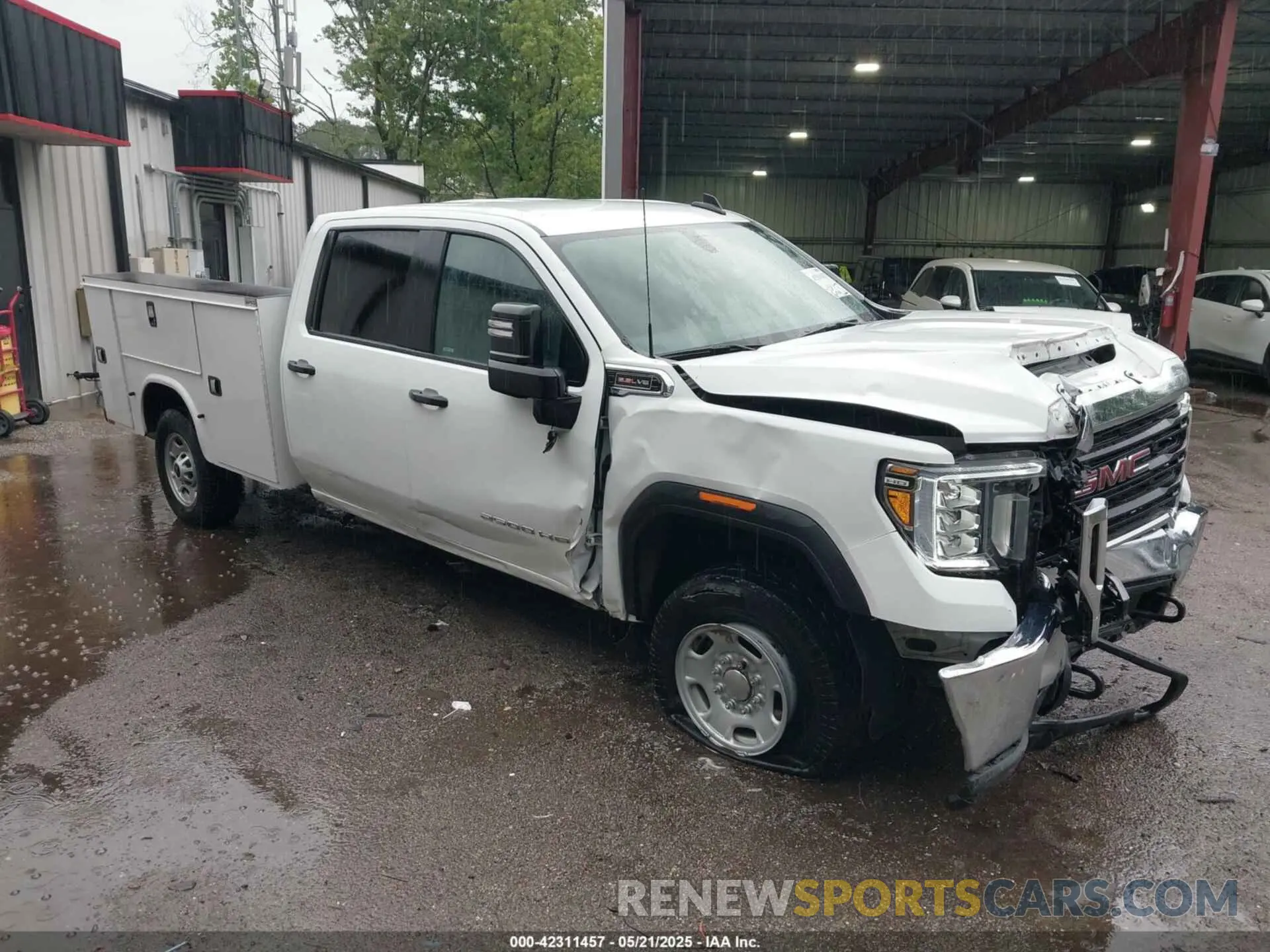 1 Фотография поврежденного автомобиля 1GD19LE74MF104393 GMC SIERRA 2500HD 2021