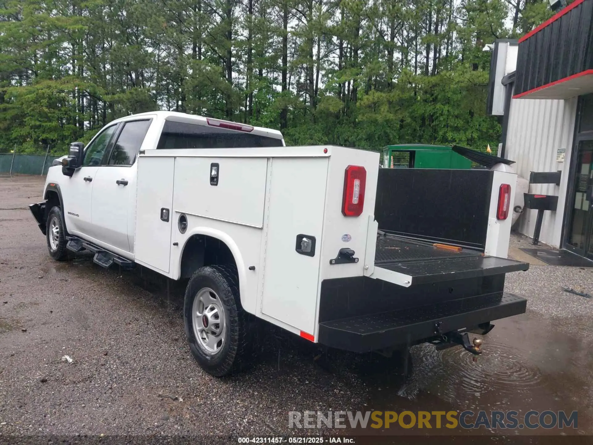 3 Фотография поврежденного автомобиля 1GD19LE74MF104393 GMC SIERRA 2500HD 2021
