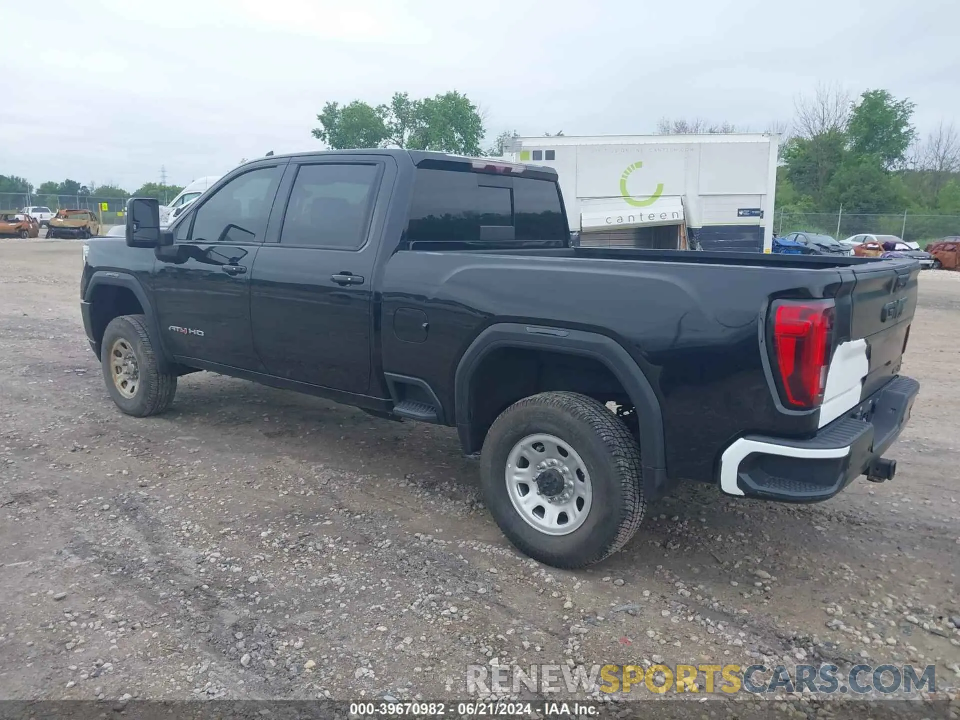 3 Photograph of a damaged car 1GT49PEY4MF146080 GMC SIERRA 2500HD 2021
