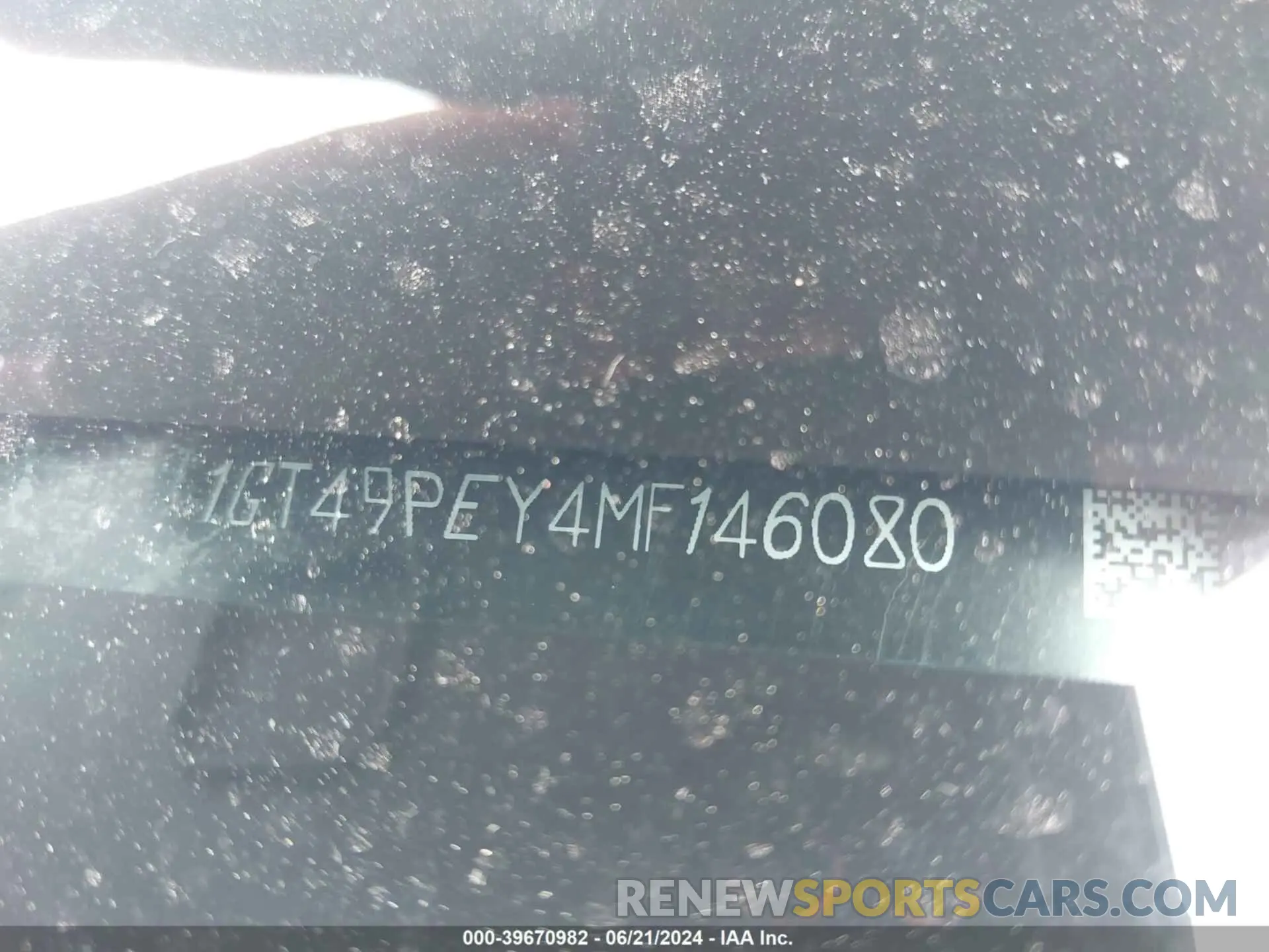 8 Photograph of a damaged car 1GT49PEY4MF146080 GMC SIERRA 2500HD 2021
