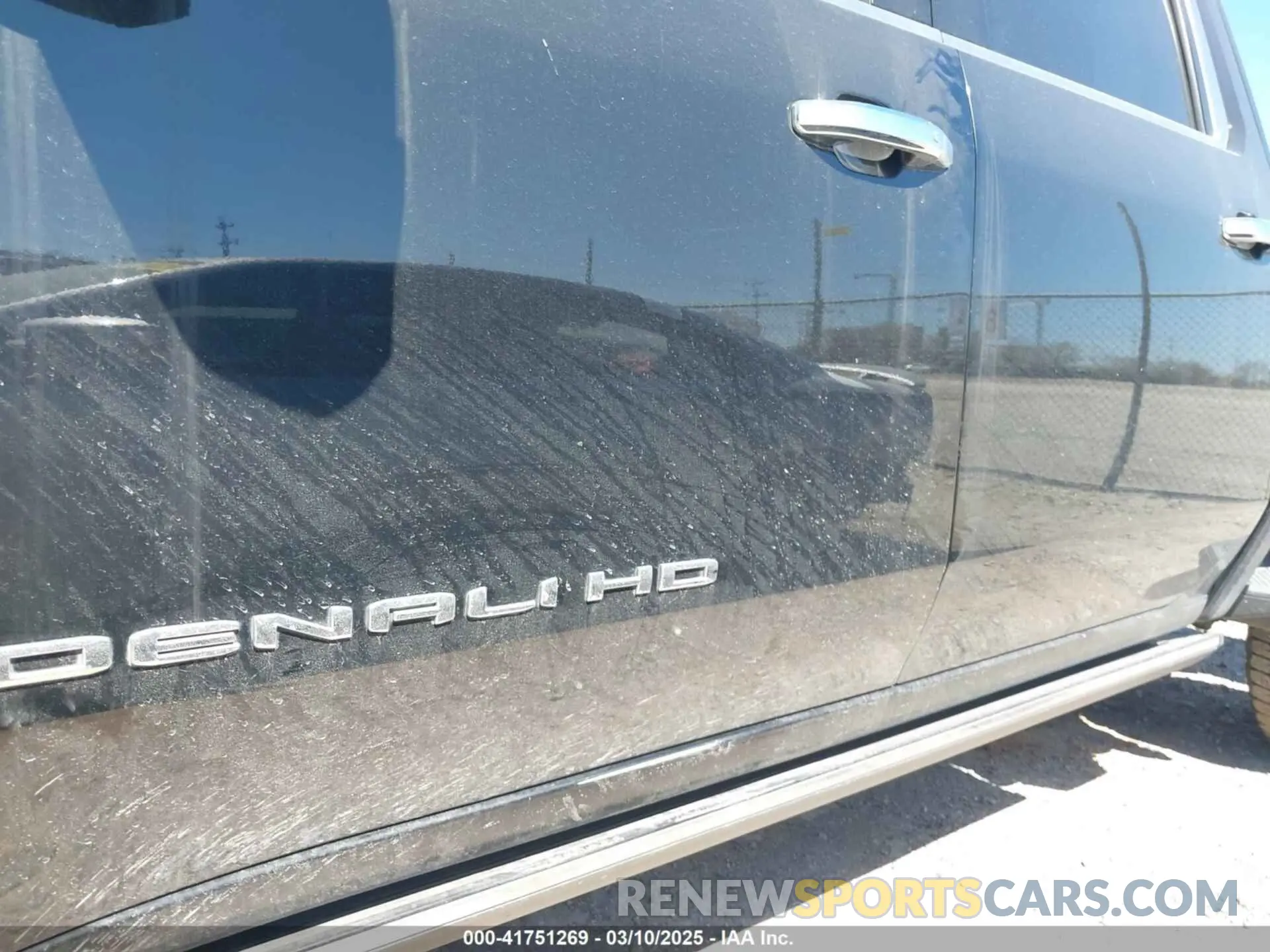 12 Photograph of a damaged car 1GT49REY5MF104593 GMC SIERRA 2500HD 2021