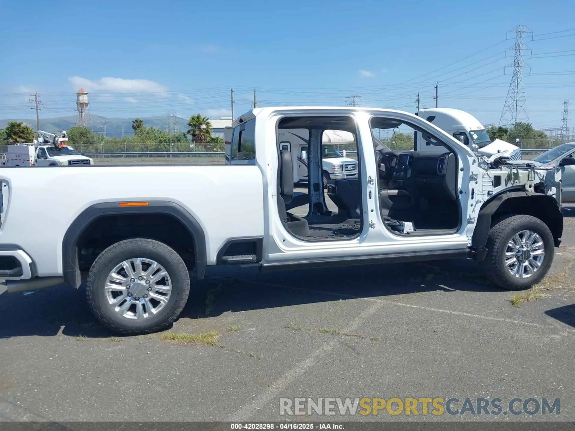 12 Photograph of a damaged car 1GT49REY5MF305958 GMC SIERRA 2500HD 2021
