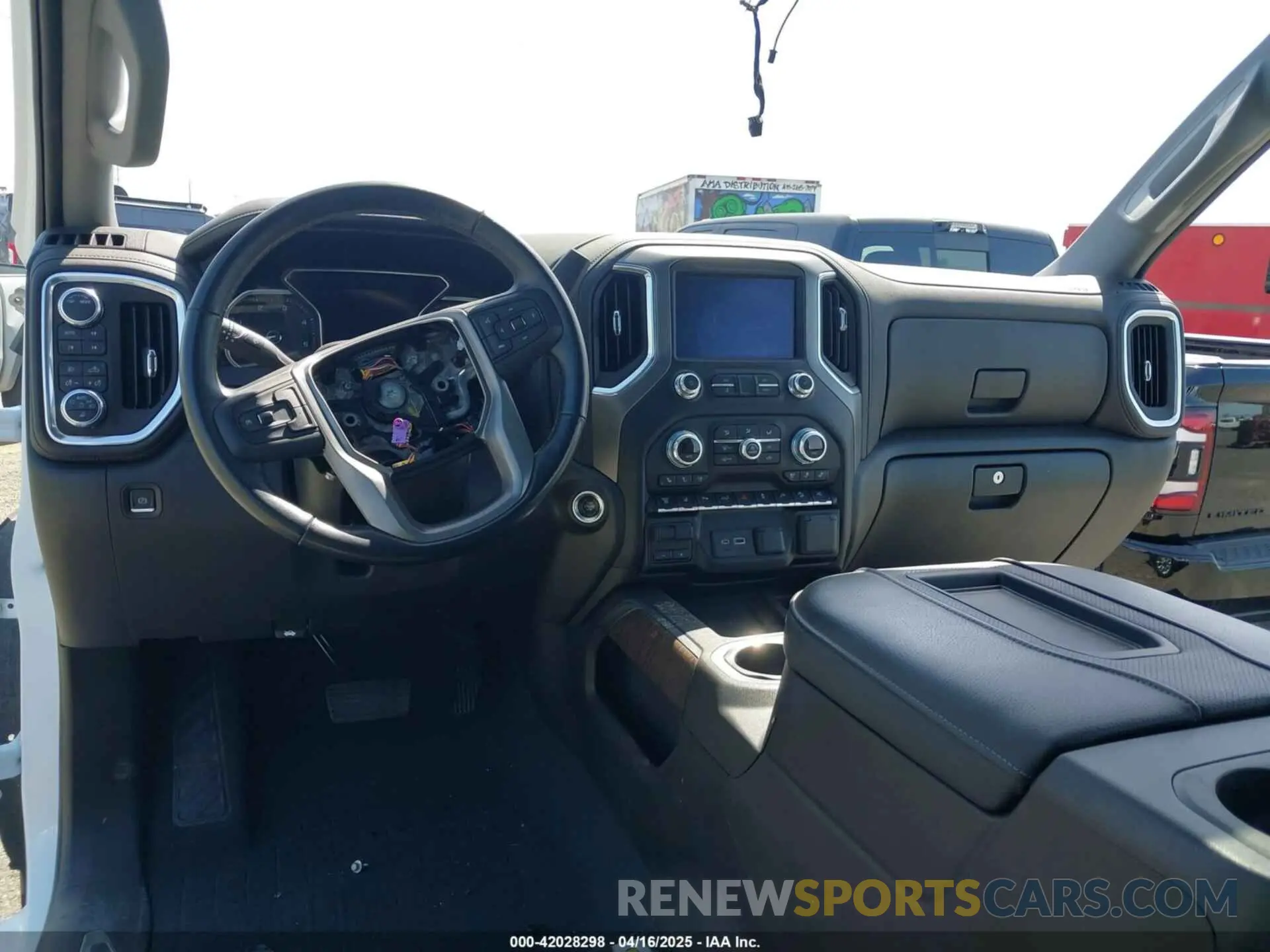 7 Photograph of a damaged car 1GT49REY5MF305958 GMC SIERRA 2500HD 2021