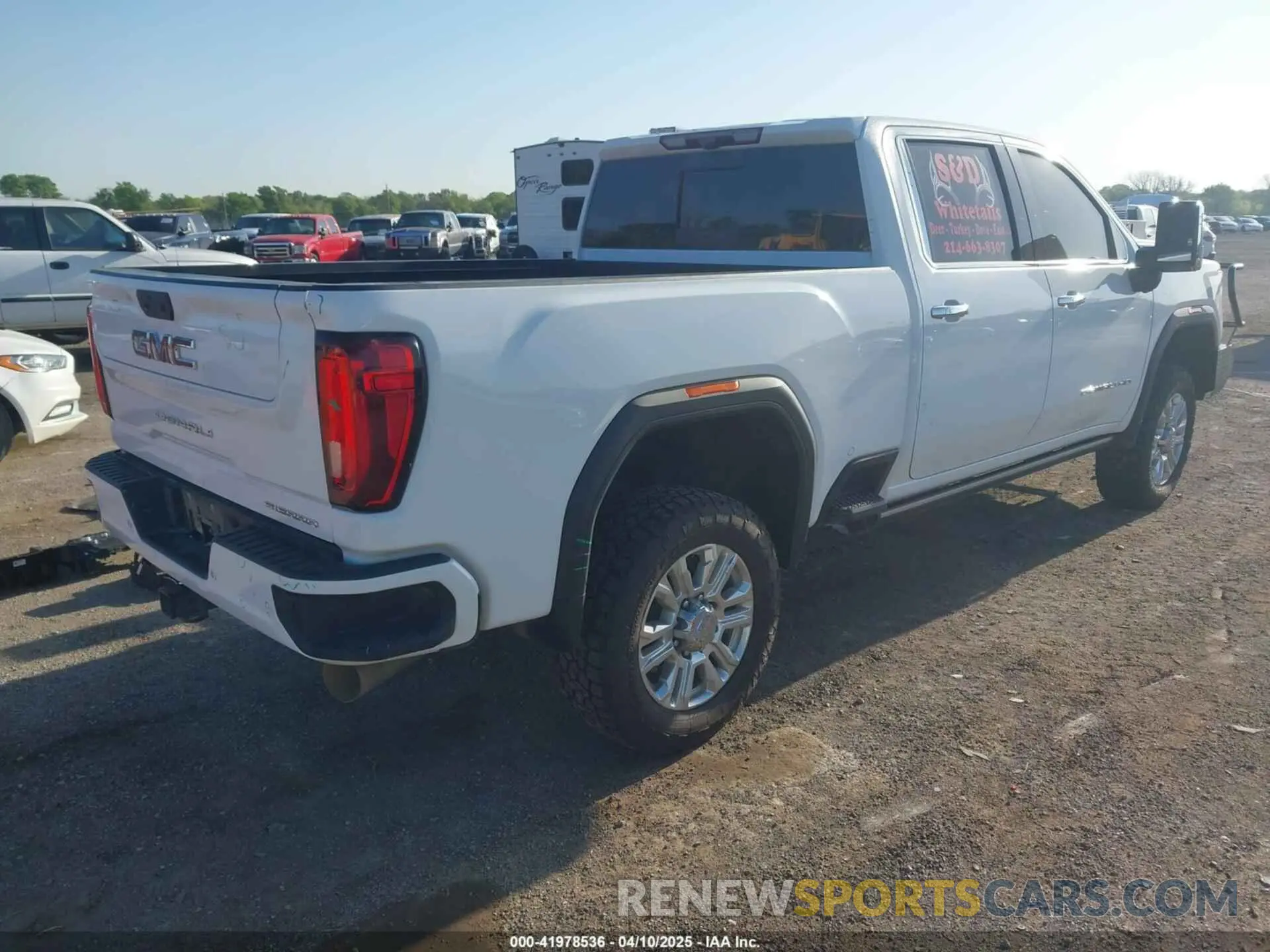 4 Фотография поврежденного автомобиля 1GT49REY8MF165288 GMC SIERRA 2500HD 2021