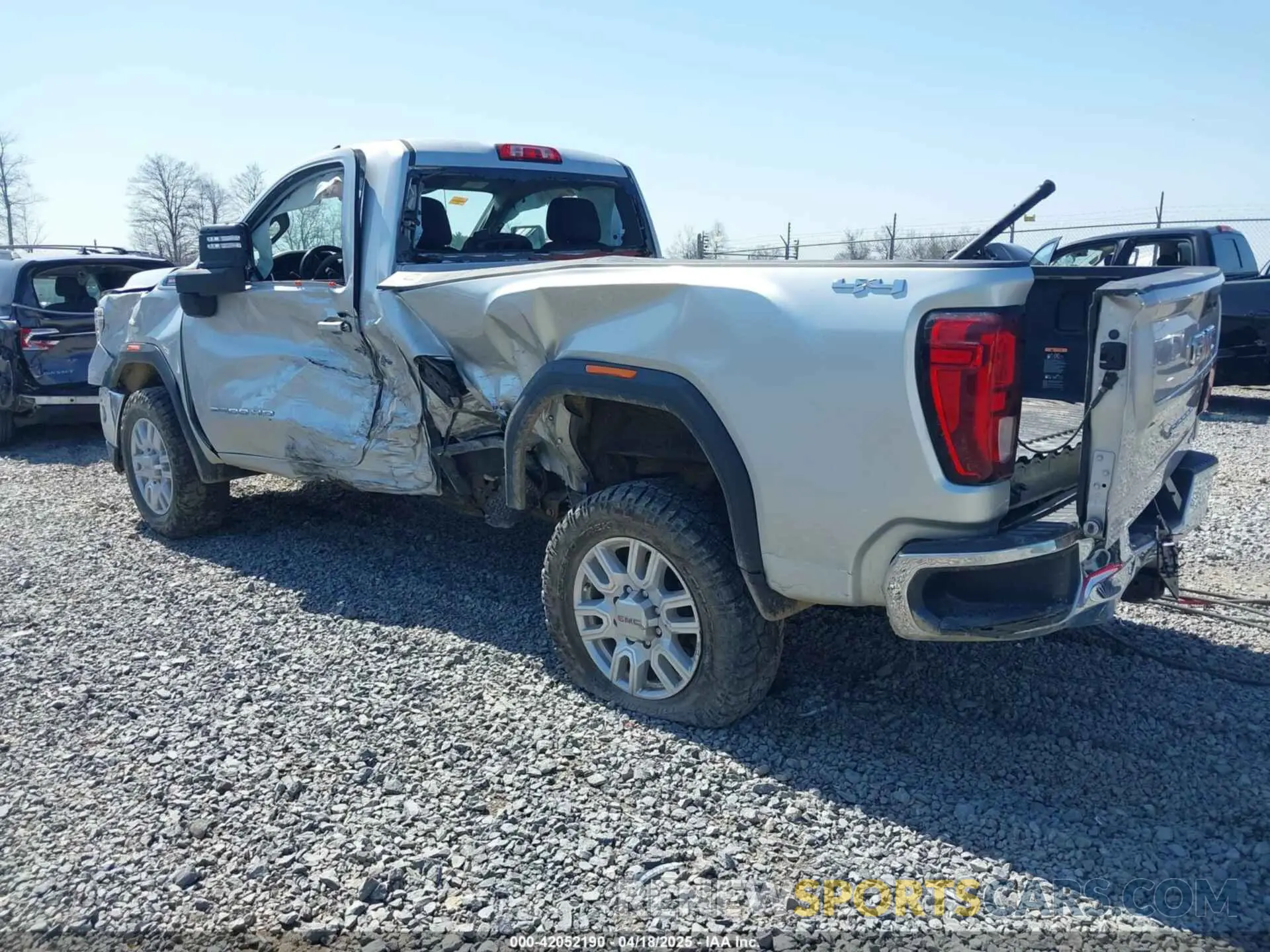 3 Photograph of a damaged car 1GT39ME7XNF104824 GMC SIERRA 2500HD 2022