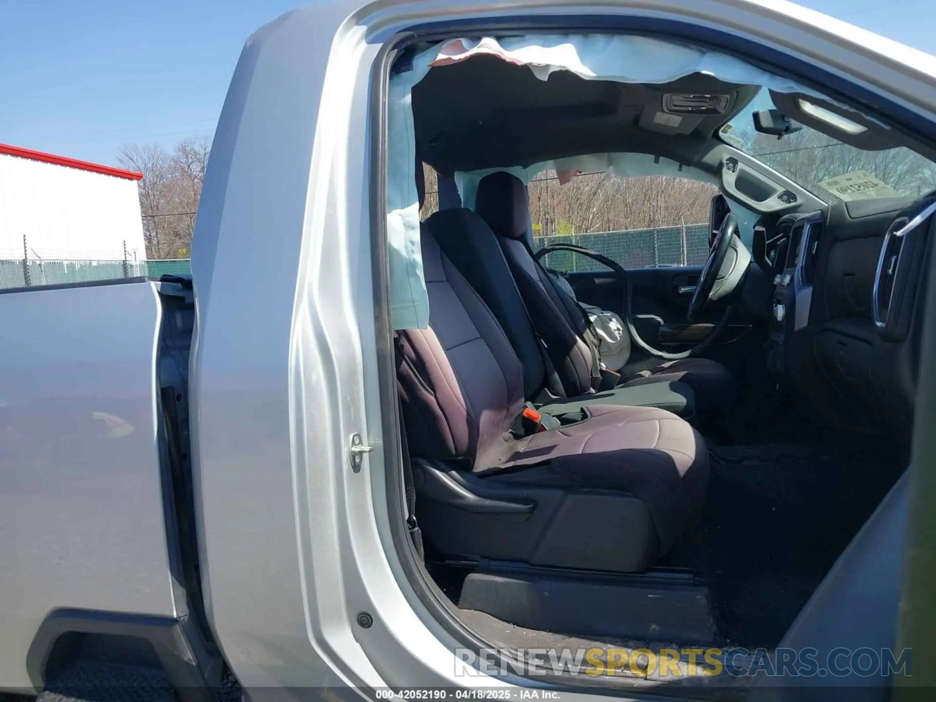 7 Photograph of a damaged car 1GT39ME7XNF104824 GMC SIERRA 2500HD 2022