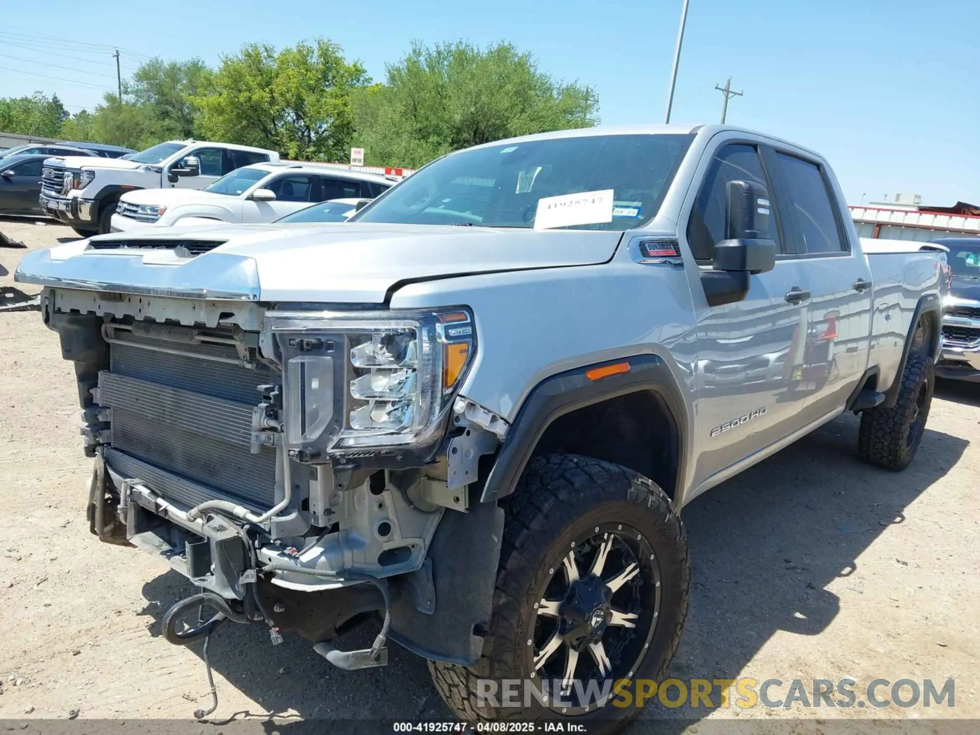 2 Фотография поврежденного автомобиля 1GT49LEY3NF332283 GMC SIERRA 2500HD 2022
