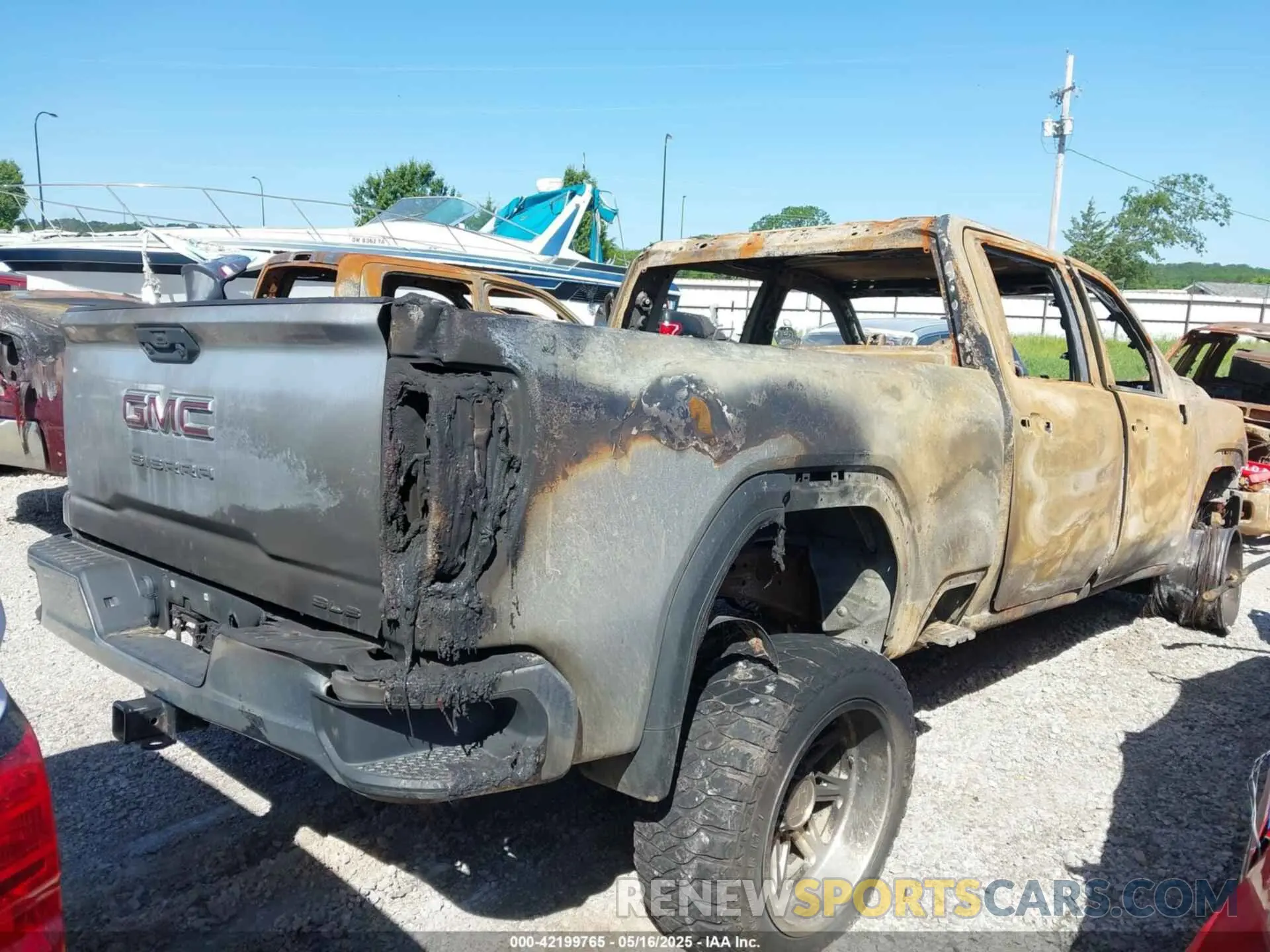 4 Photograph of a damaged car 1GT49ME72NF100853 GMC SIERRA 2500HD 2022