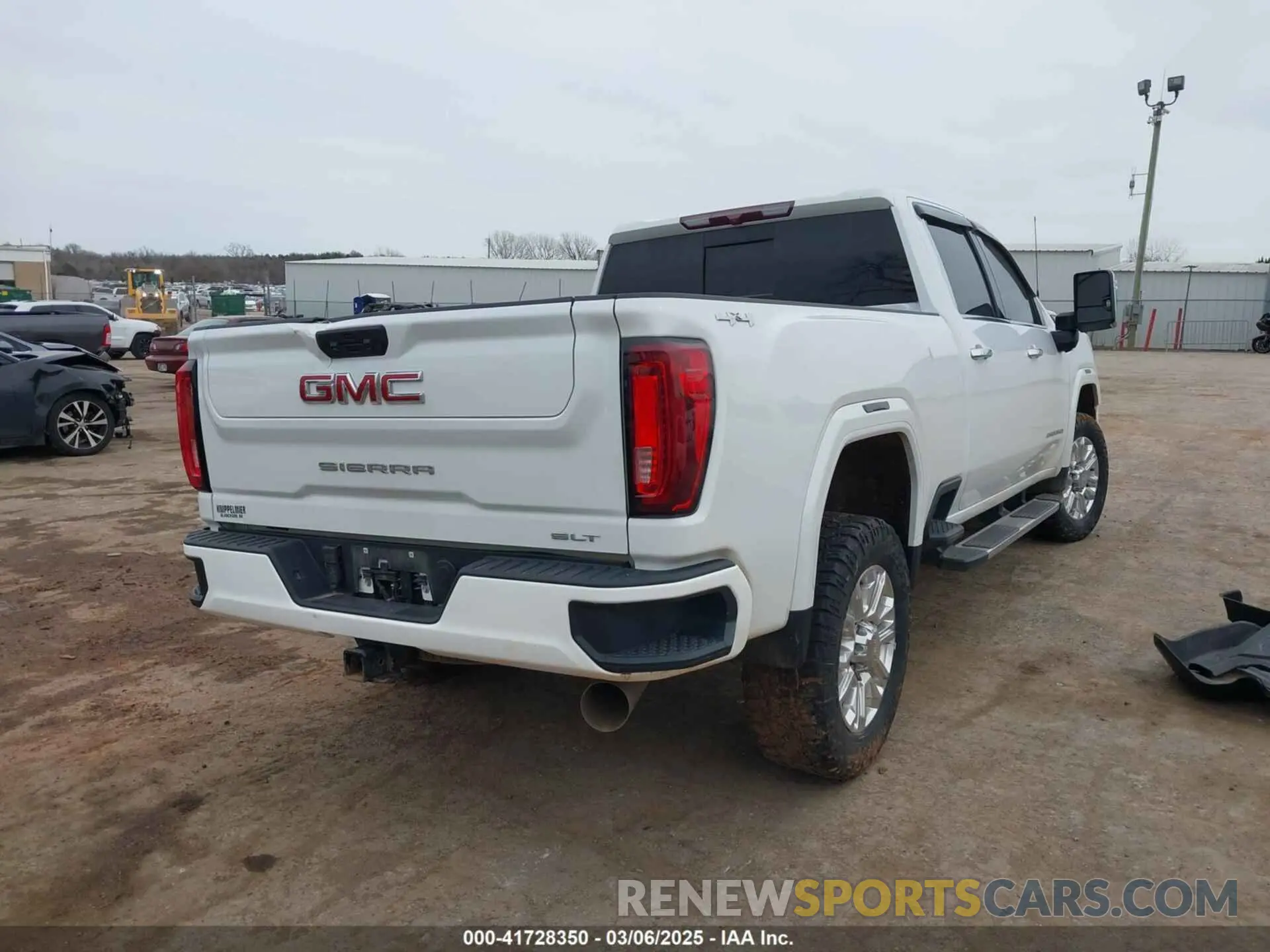4 Фотография поврежденного автомобиля 1GT49NEY2NF129767 GMC SIERRA 2500HD 2022