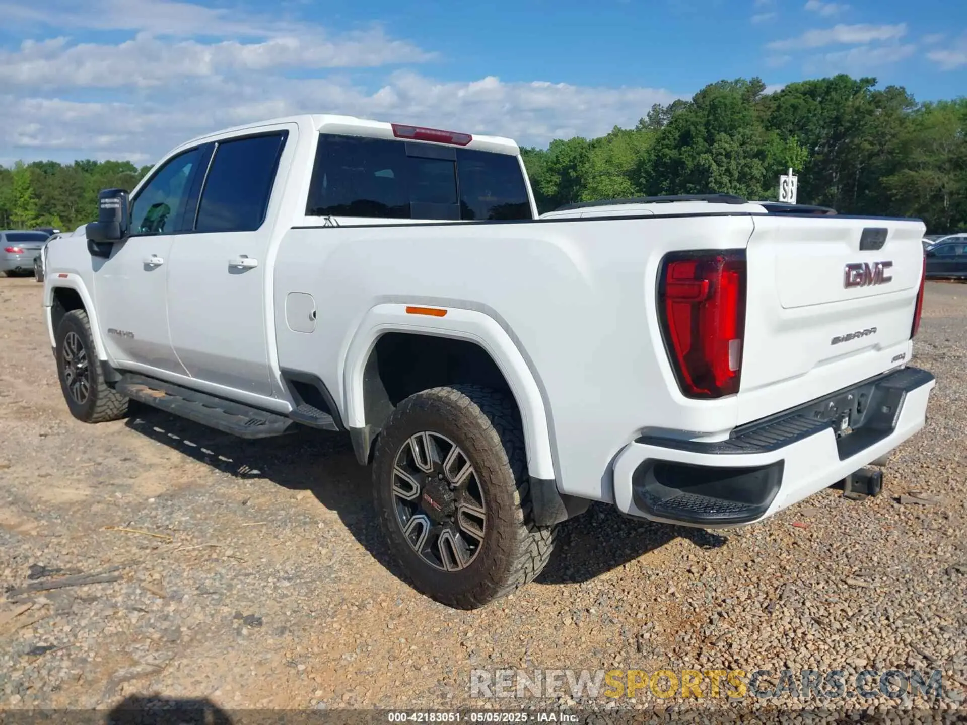 3 Фотография поврежденного автомобиля 1GT49PEY3NF134617 GMC SIERRA 2500HD 2022