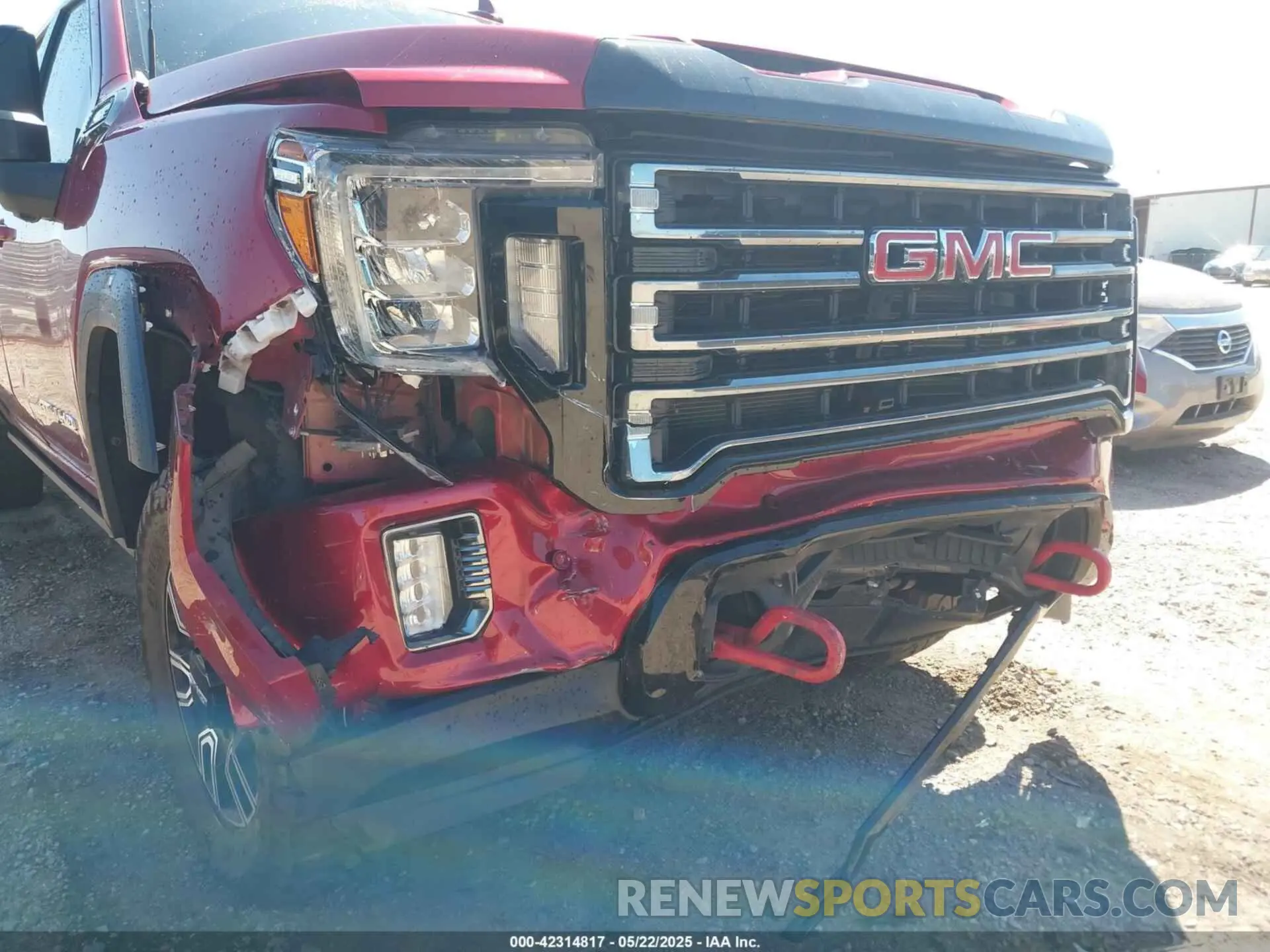 11 Photograph of a damaged car 1GT49PEY9NF181733 GMC SIERRA 2500HD 2022