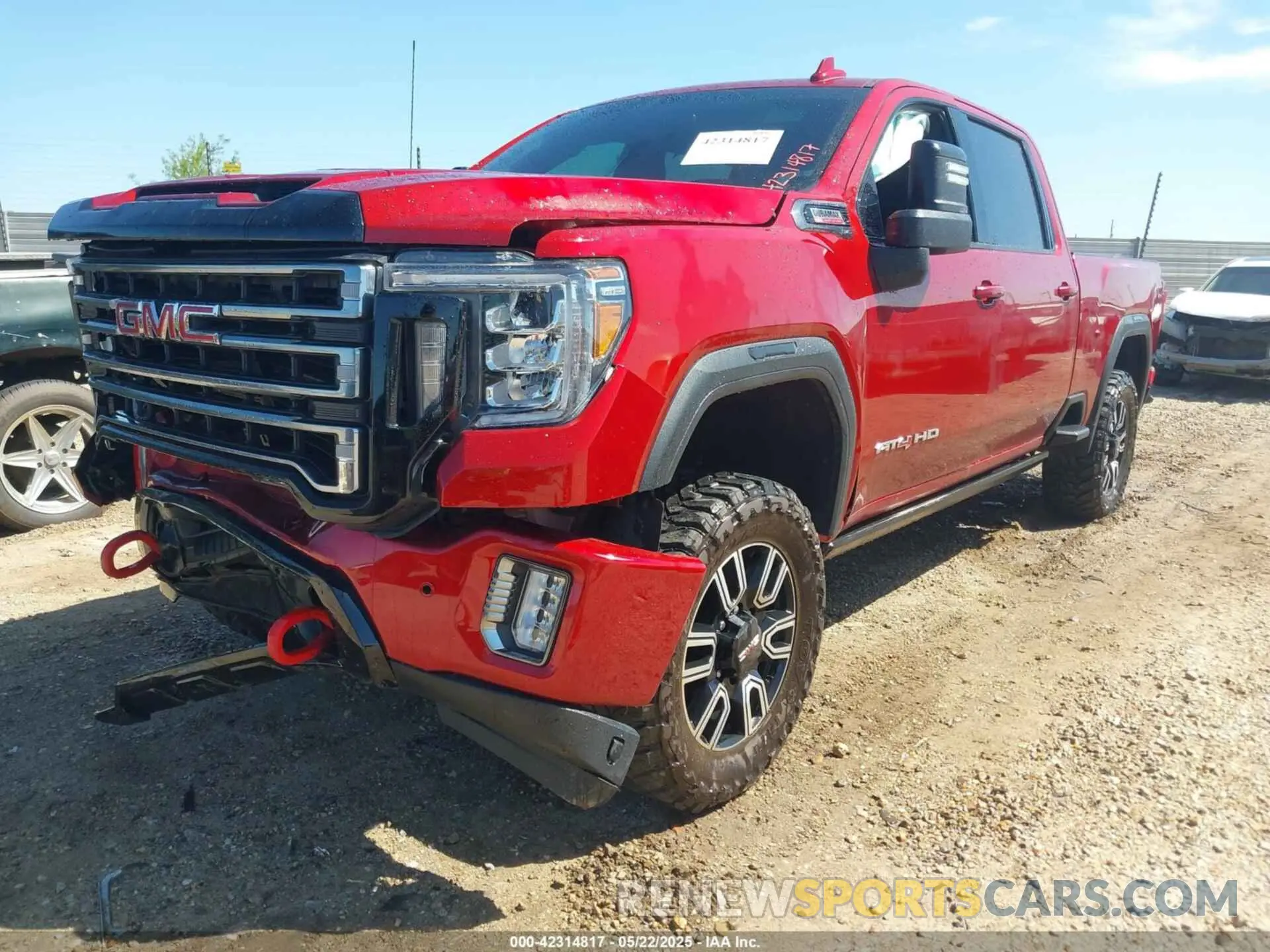 2 Photograph of a damaged car 1GT49PEY9NF181733 GMC SIERRA 2500HD 2022
