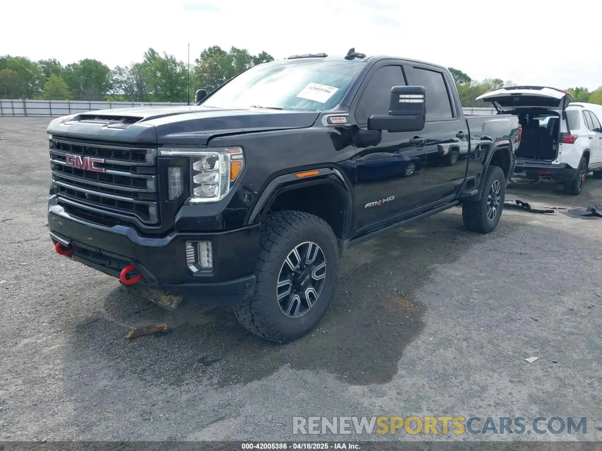 2 Photograph of a damaged car 1GT49PEY9NF193770 GMC SIERRA 2500HD 2022