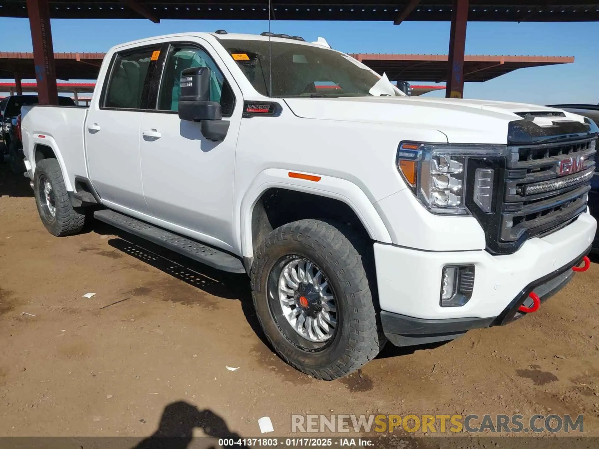 1 Photograph of a damaged car 1GT49PEYXNF261753 GMC SIERRA 2500HD 2022