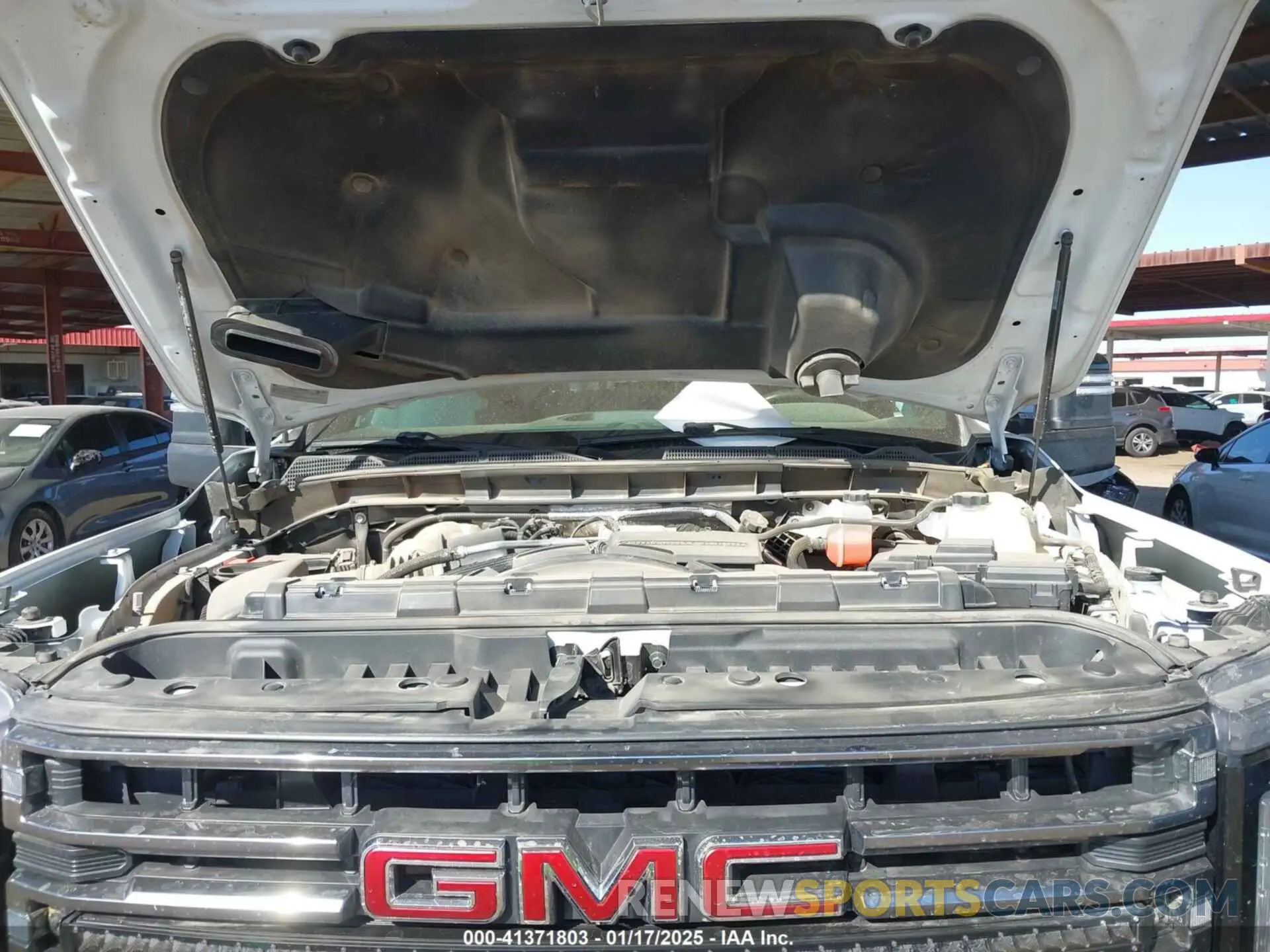 10 Photograph of a damaged car 1GT49PEYXNF261753 GMC SIERRA 2500HD 2022