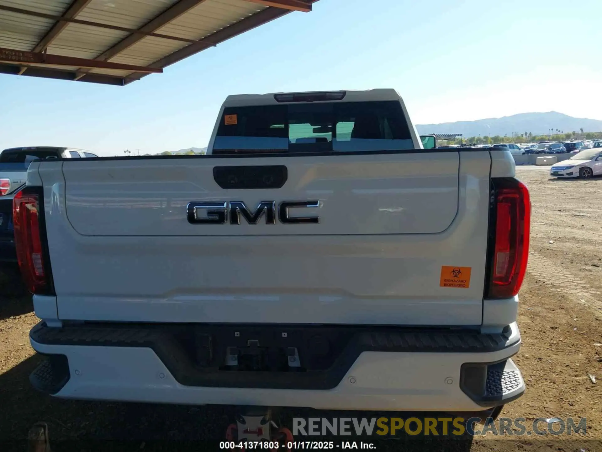 14 Photograph of a damaged car 1GT49PEYXNF261753 GMC SIERRA 2500HD 2022