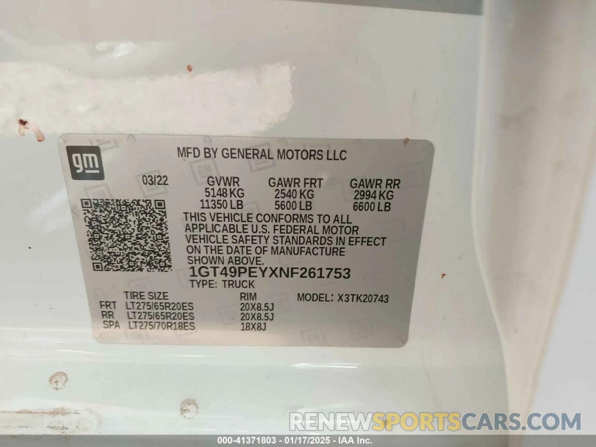 9 Photograph of a damaged car 1GT49PEYXNF261753 GMC SIERRA 2500HD 2022