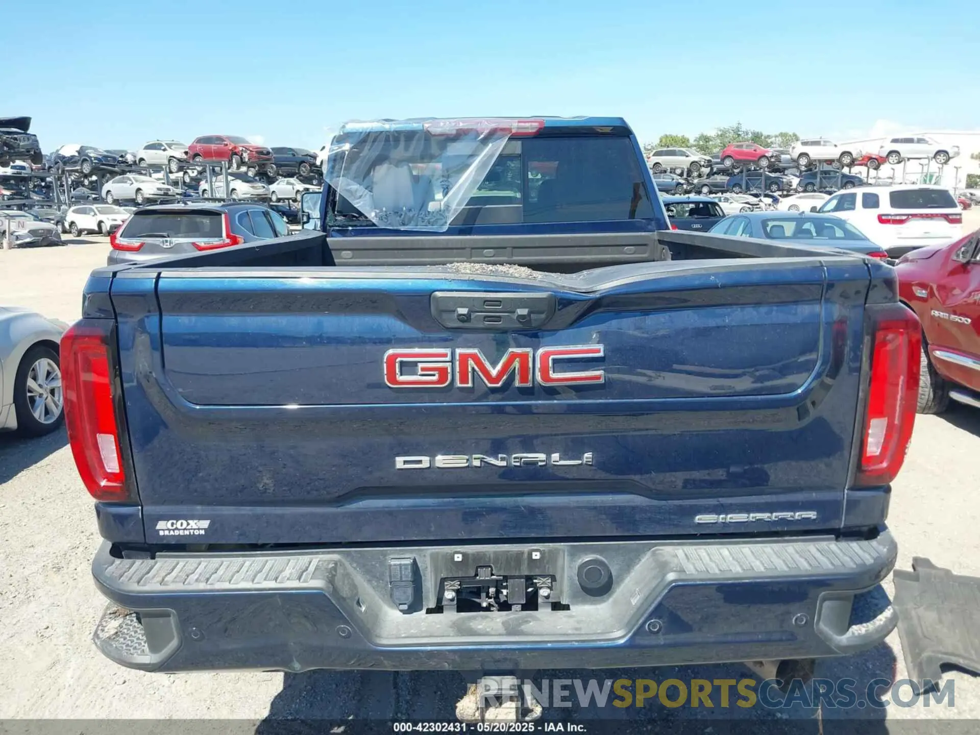 16 Photograph of a damaged car 1GT49REY2NF228676 GMC SIERRA 2500HD 2022