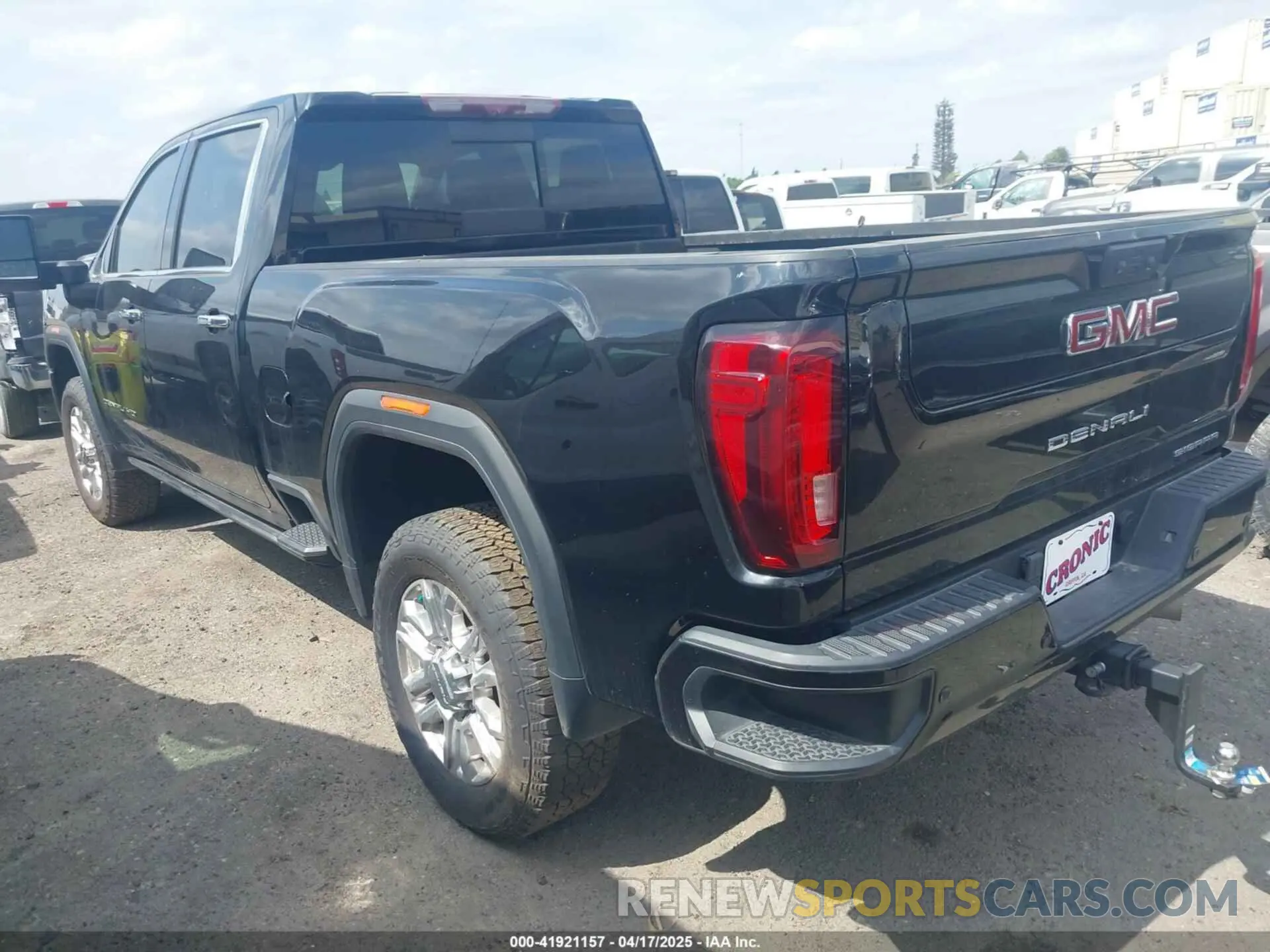 3 Фотография поврежденного автомобиля 1GT49REYXNF173619 GMC SIERRA 2500HD 2022