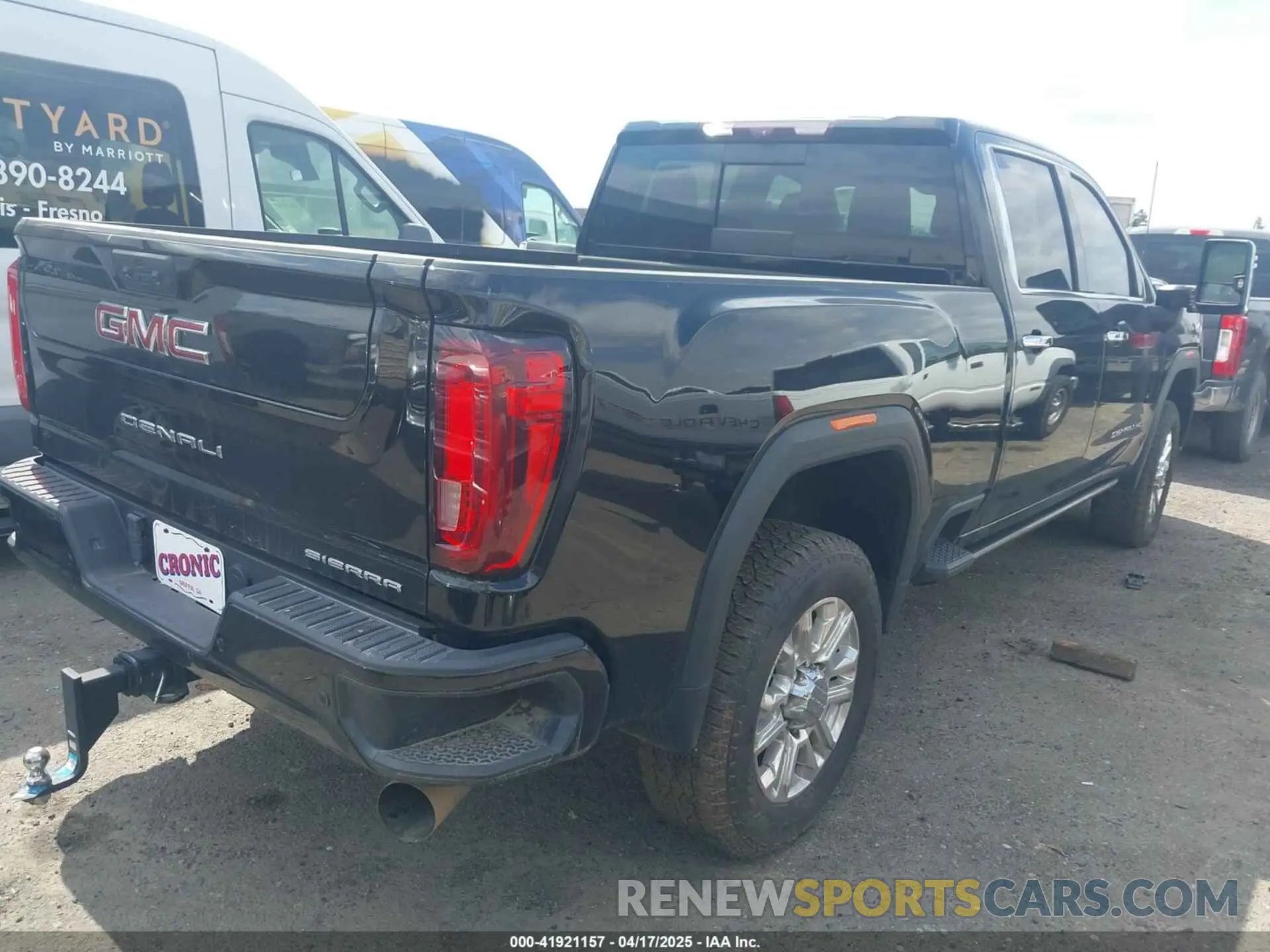 4 Фотография поврежденного автомобиля 1GT49REYXNF173619 GMC SIERRA 2500HD 2022