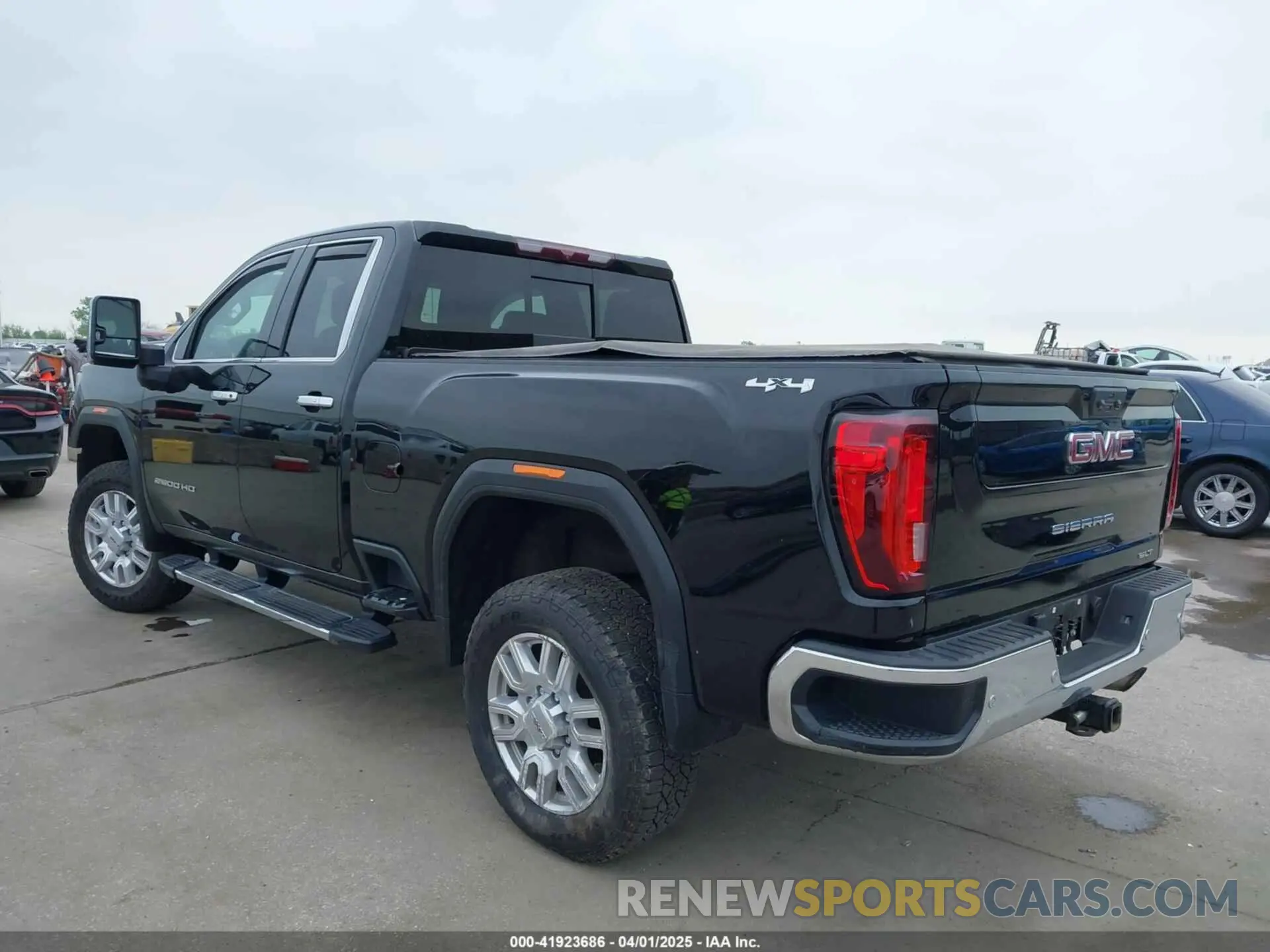3 Photograph of a damaged car 1GT59NE73NF309707 GMC SIERRA 2500HD 2022