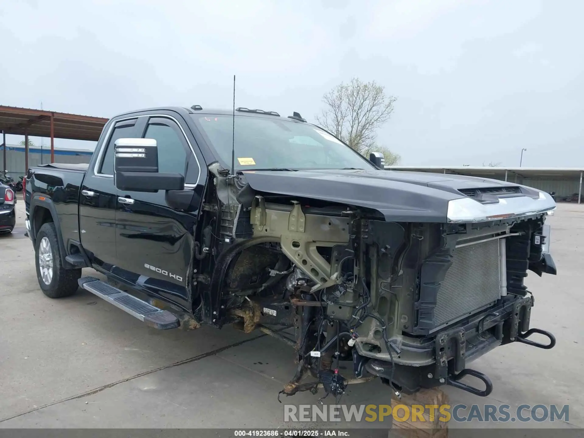 6 Photograph of a damaged car 1GT59NE73NF309707 GMC SIERRA 2500HD 2022