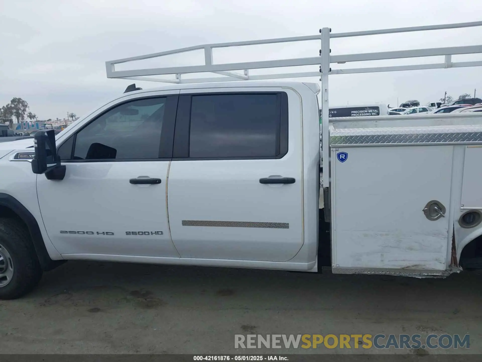 14 Photograph of a damaged car 1GT18LE79PF203383 GMC SIERRA 2500HD 2023