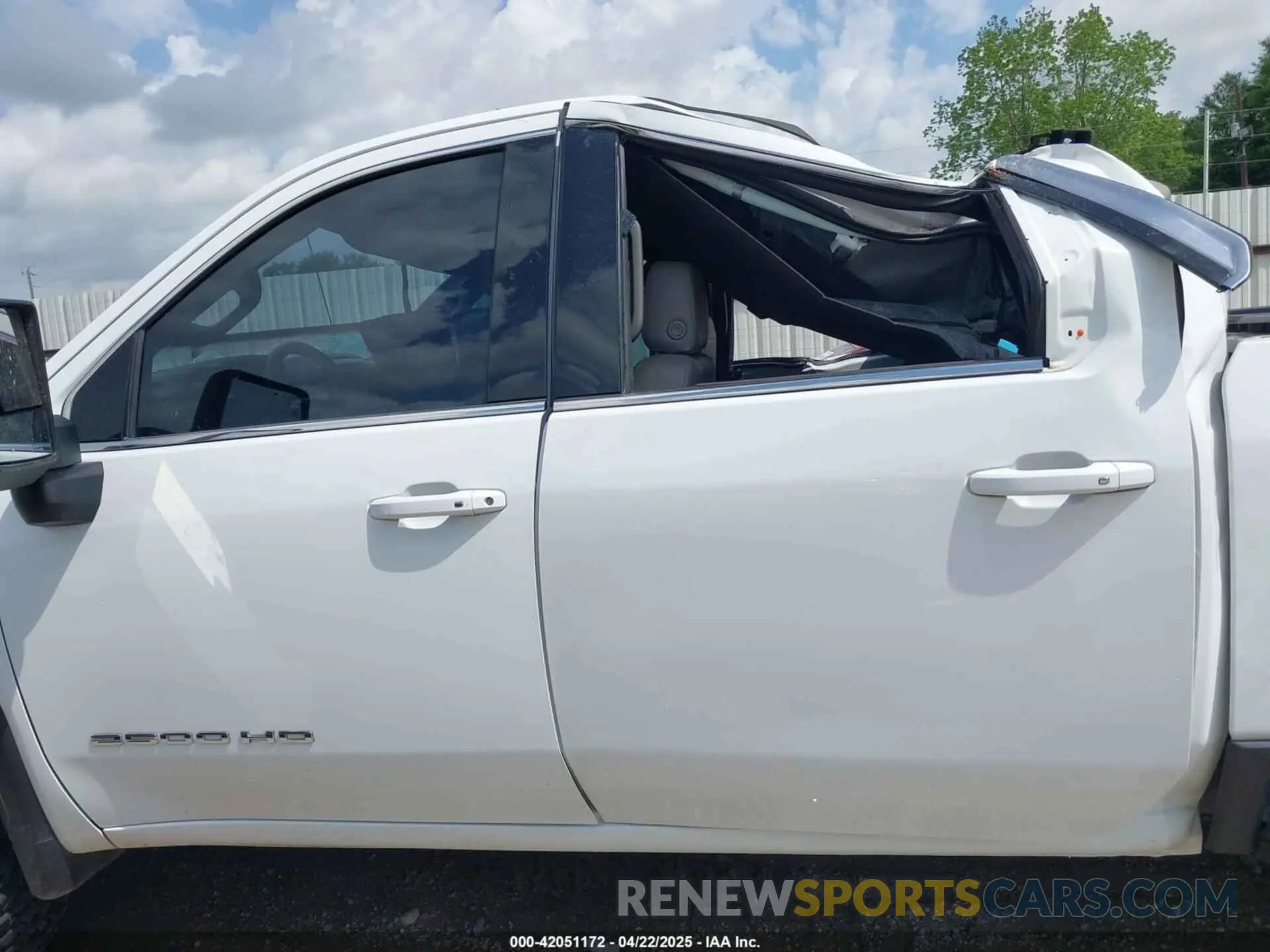 15 Photograph of a damaged car 1GT49ME74PF163567 GMC SIERRA 2500HD 2023
