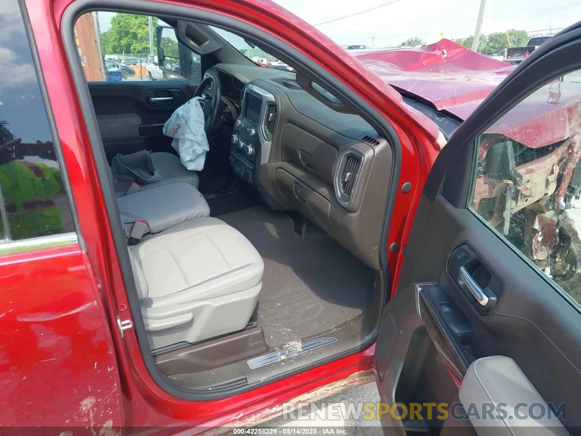 5 Photograph of a damaged car 1GT49ME74PF181616 GMC SIERRA 2500HD 2023